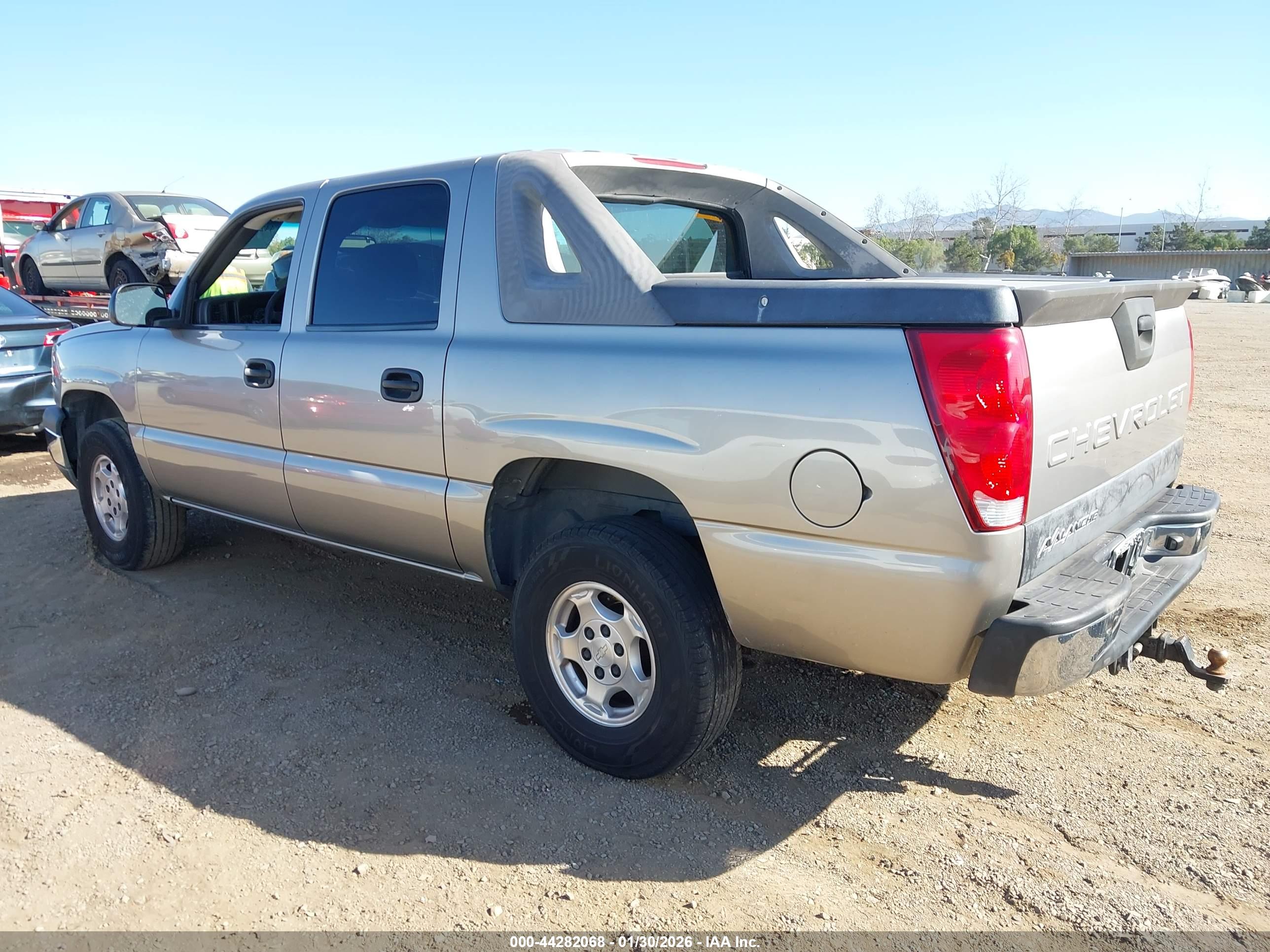 CHEVROLET AVALANCHE image 3