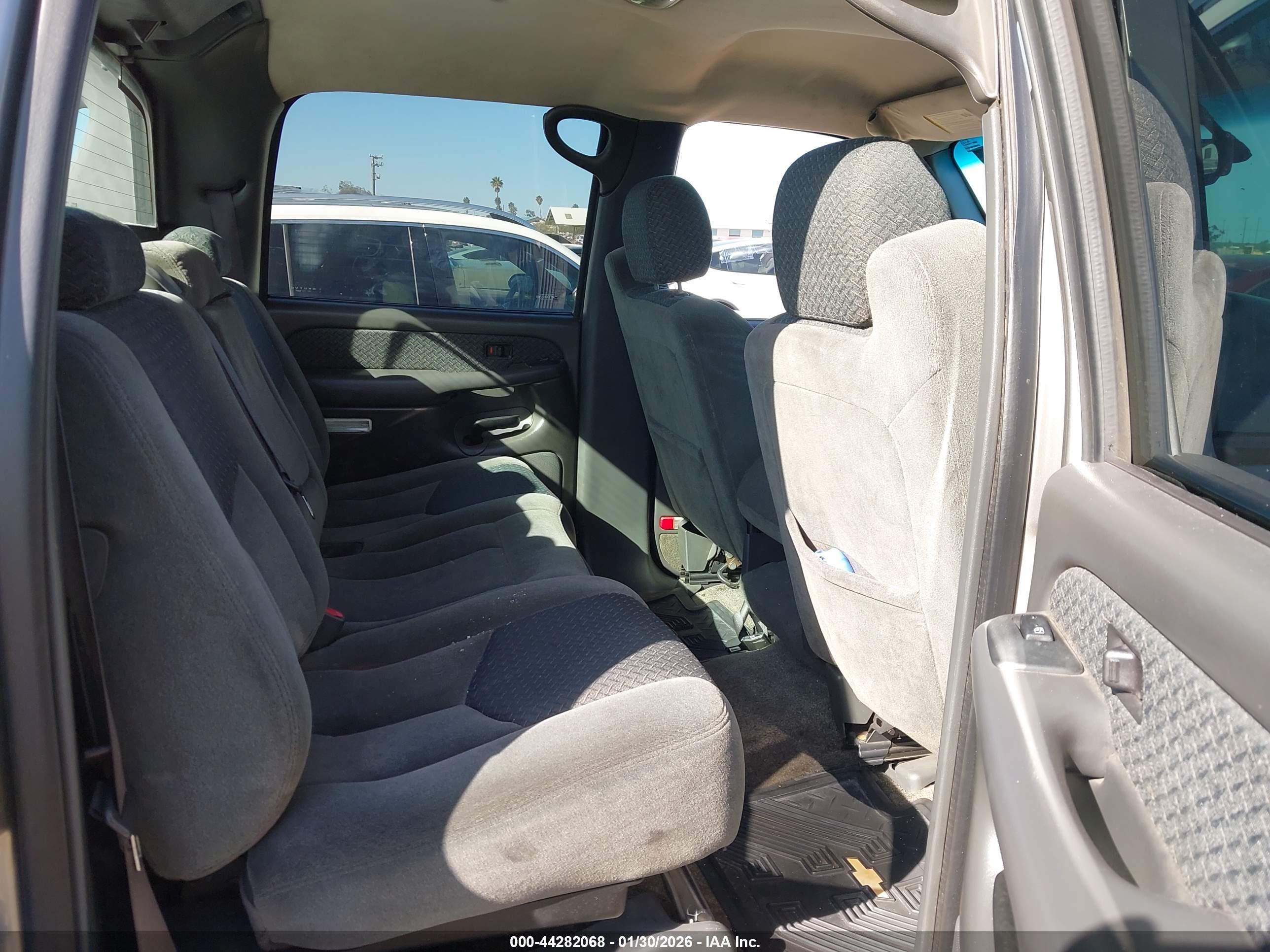 CHEVROLET AVALANCHE image 8