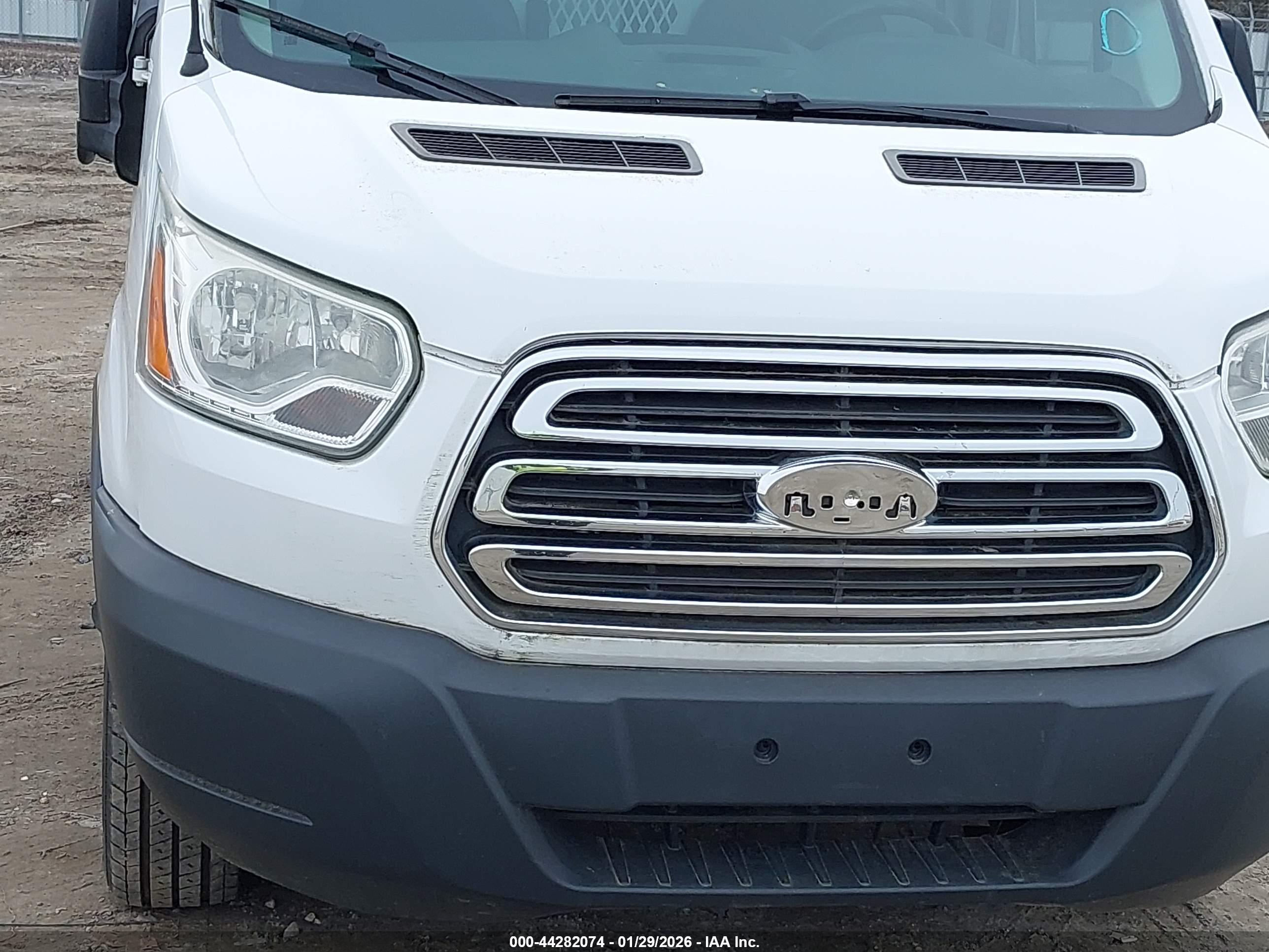 FORD TRANSIT-250 image 6