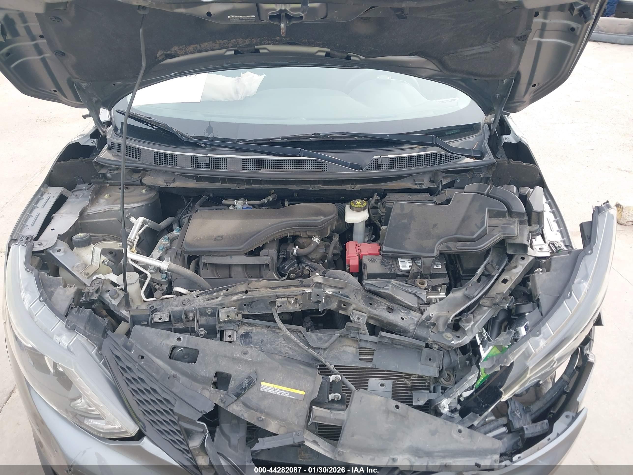 NISSAN ROGUE image 10