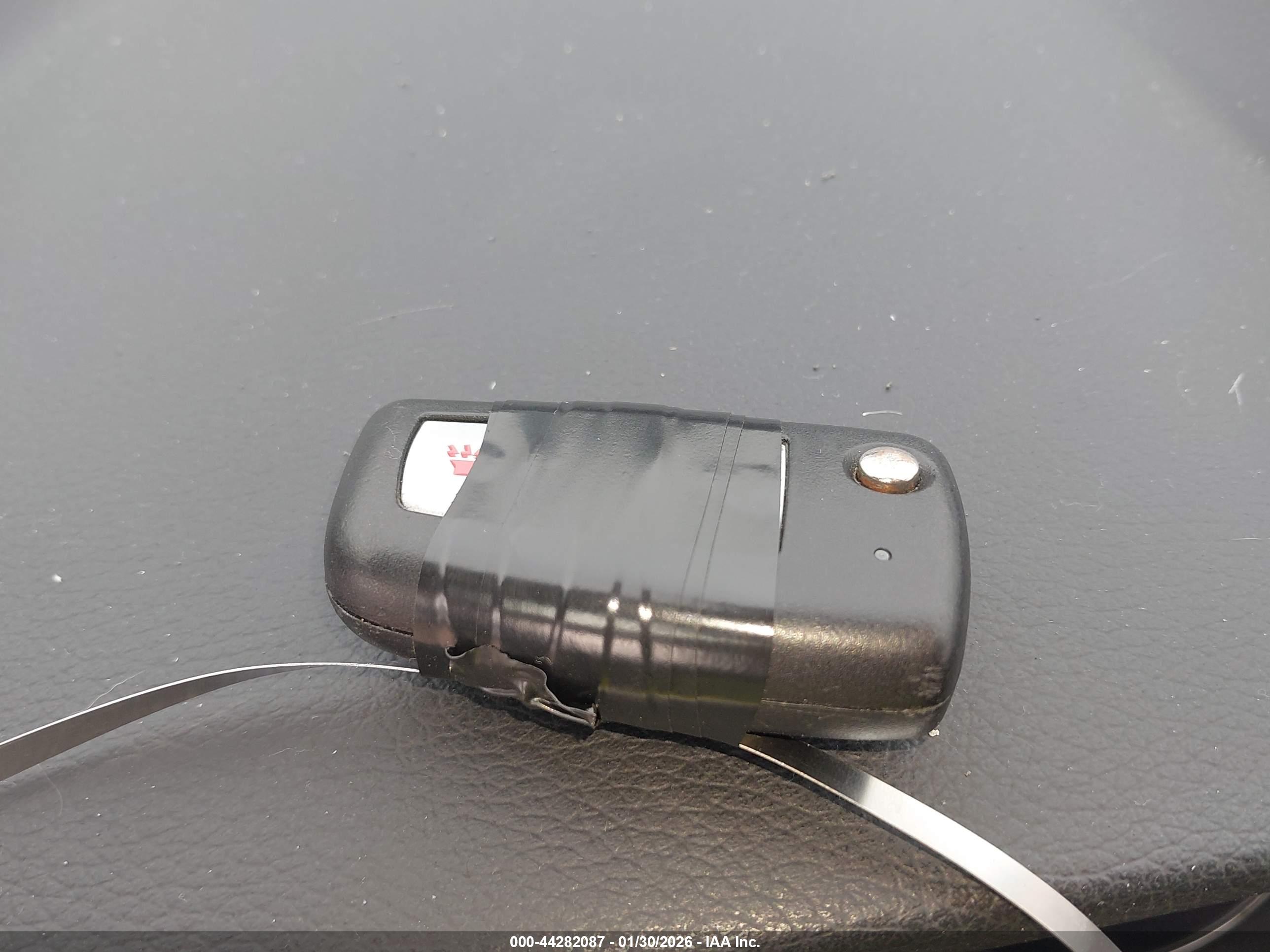NISSAN ROGUE image 11