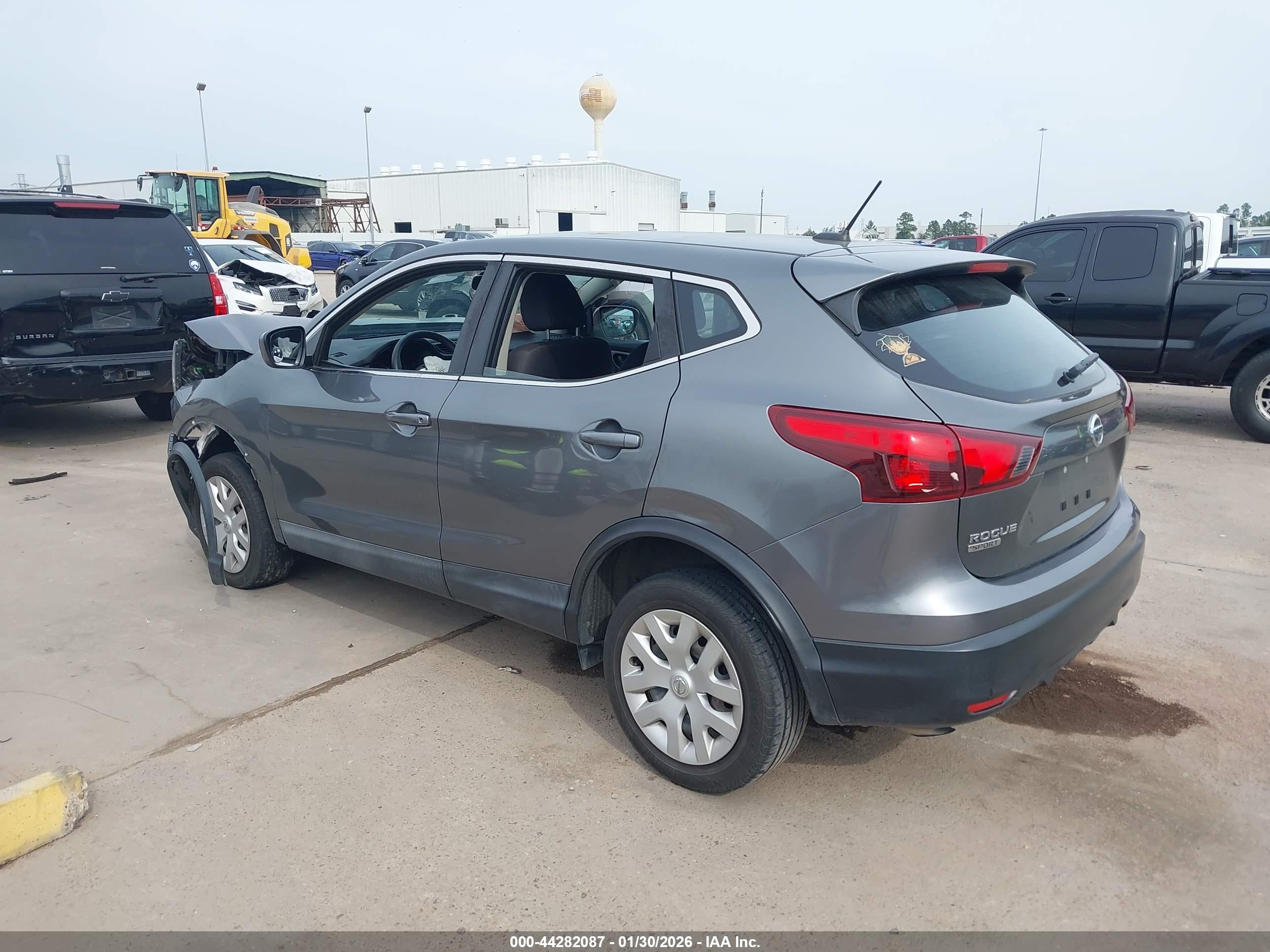 NISSAN ROGUE image 3