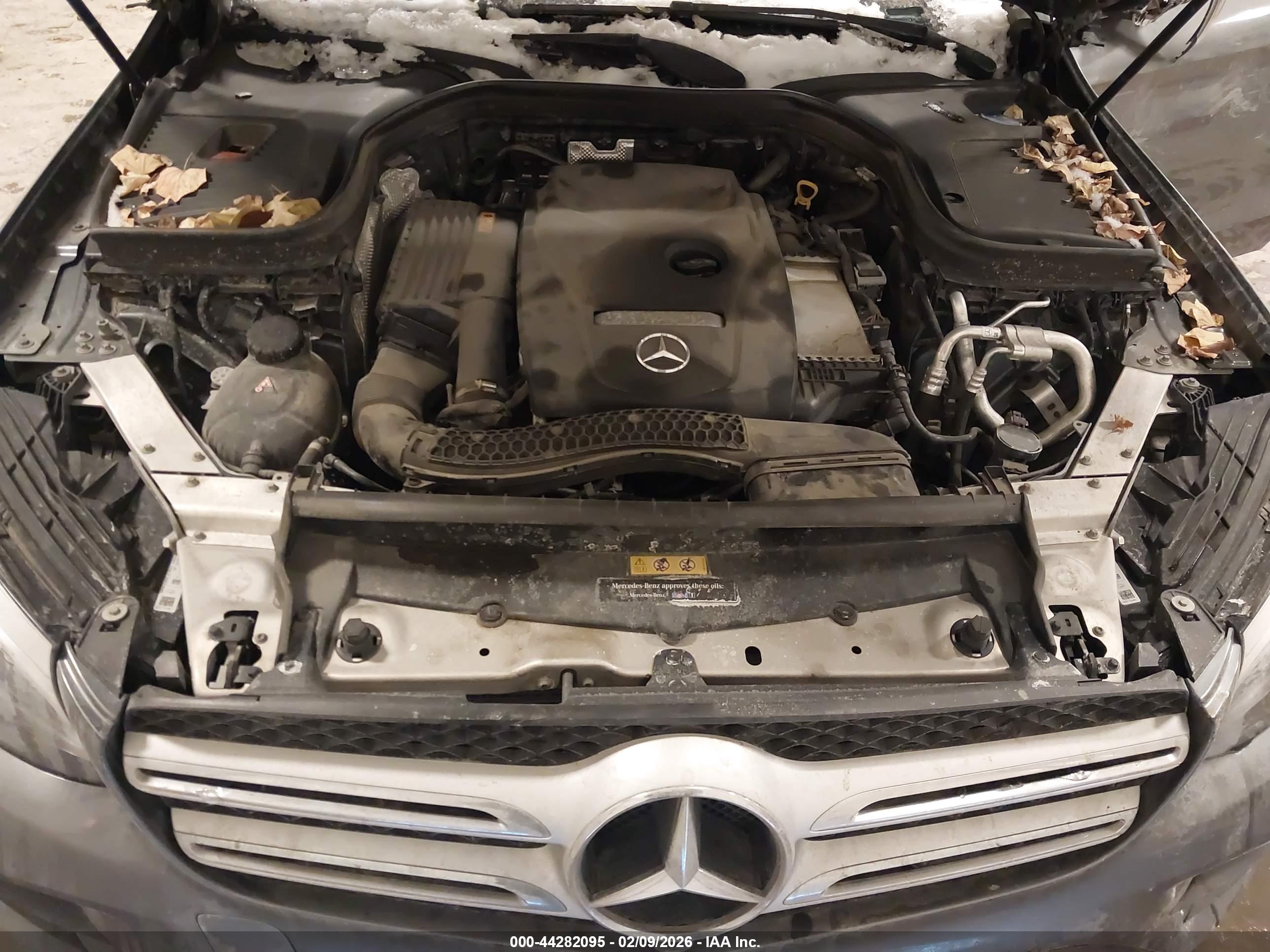 MERCEDES-BENZ GLC image 10
