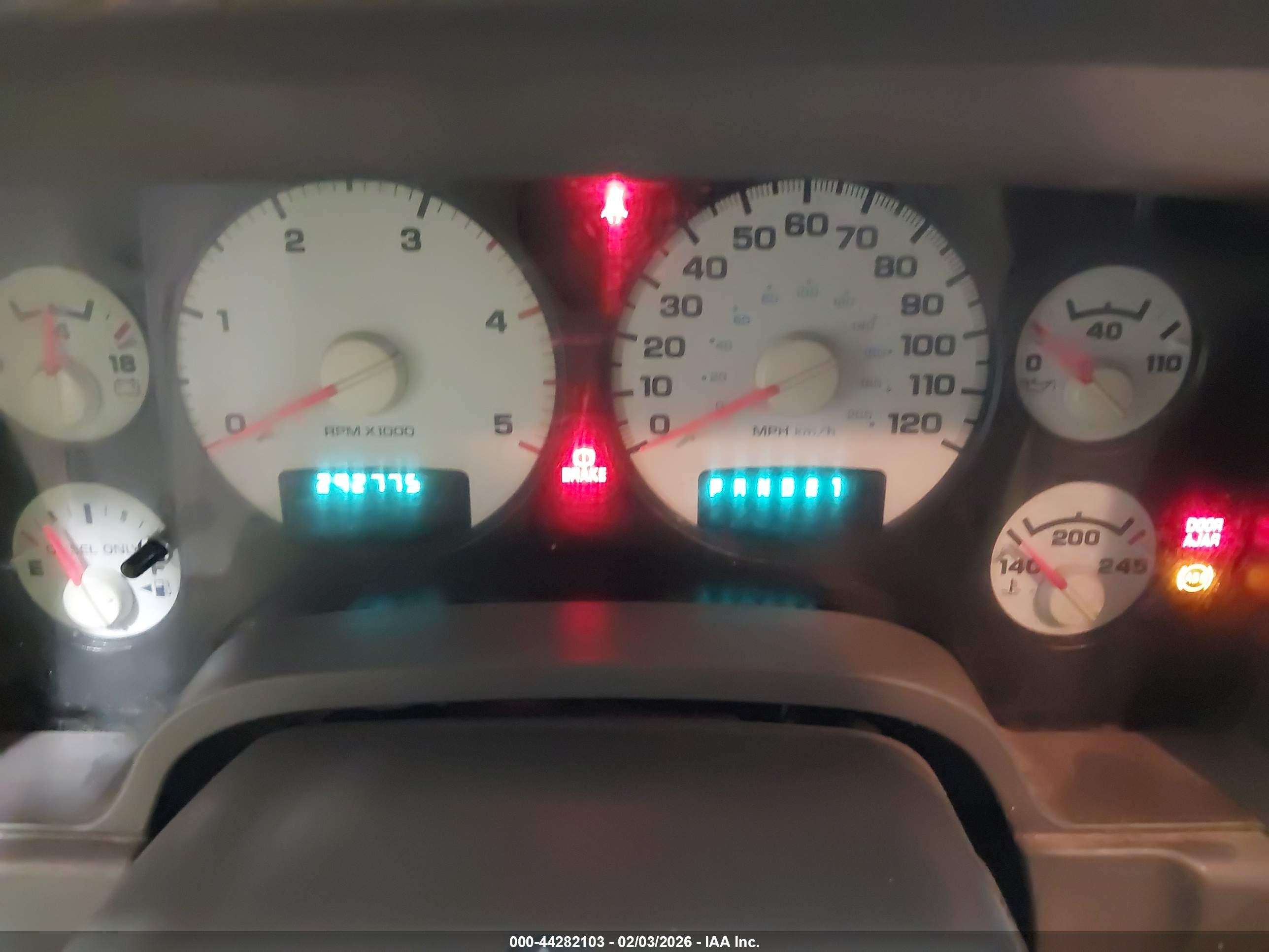 DODGE RAM image 7