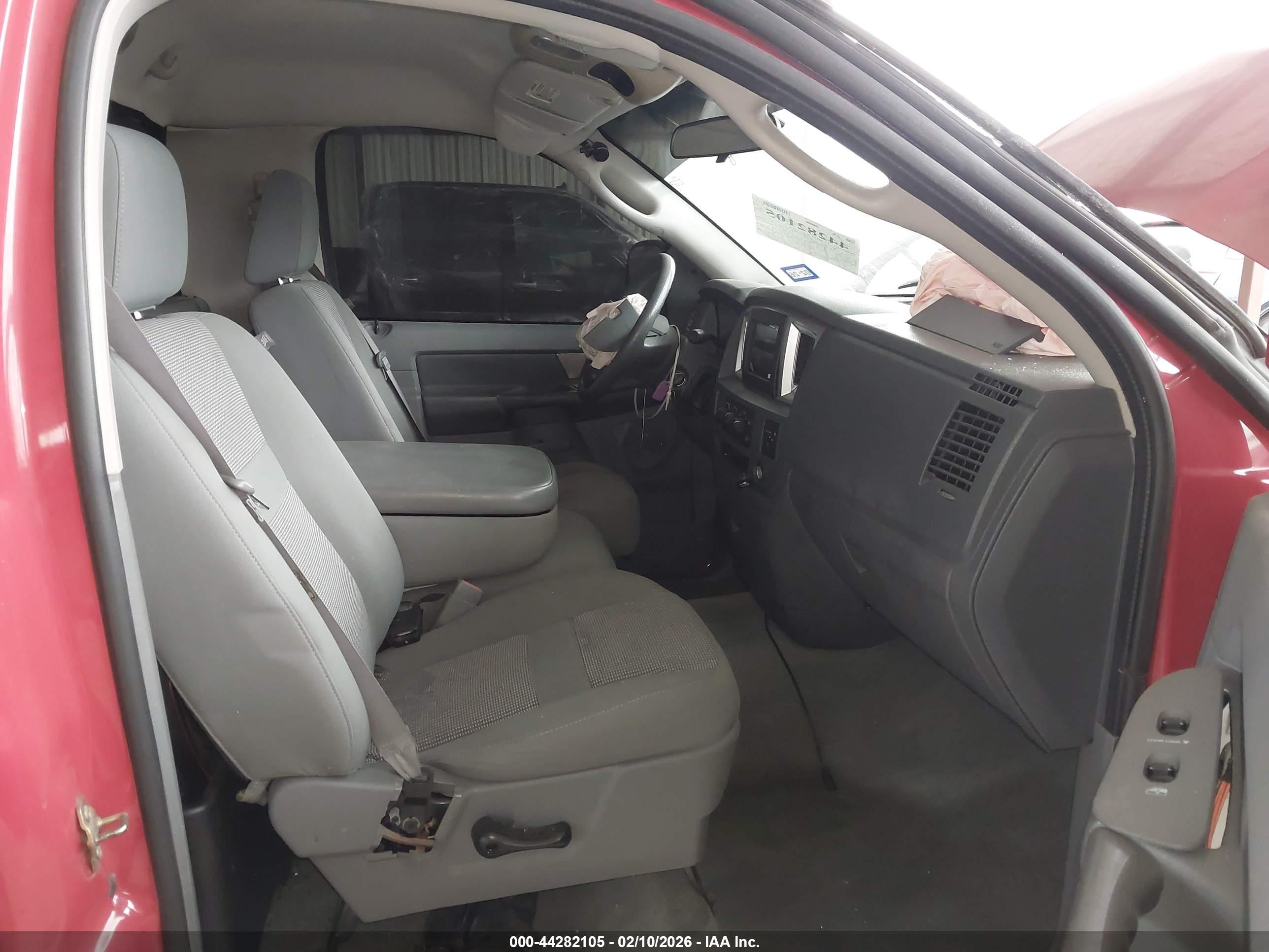 DODGE RAM image 5