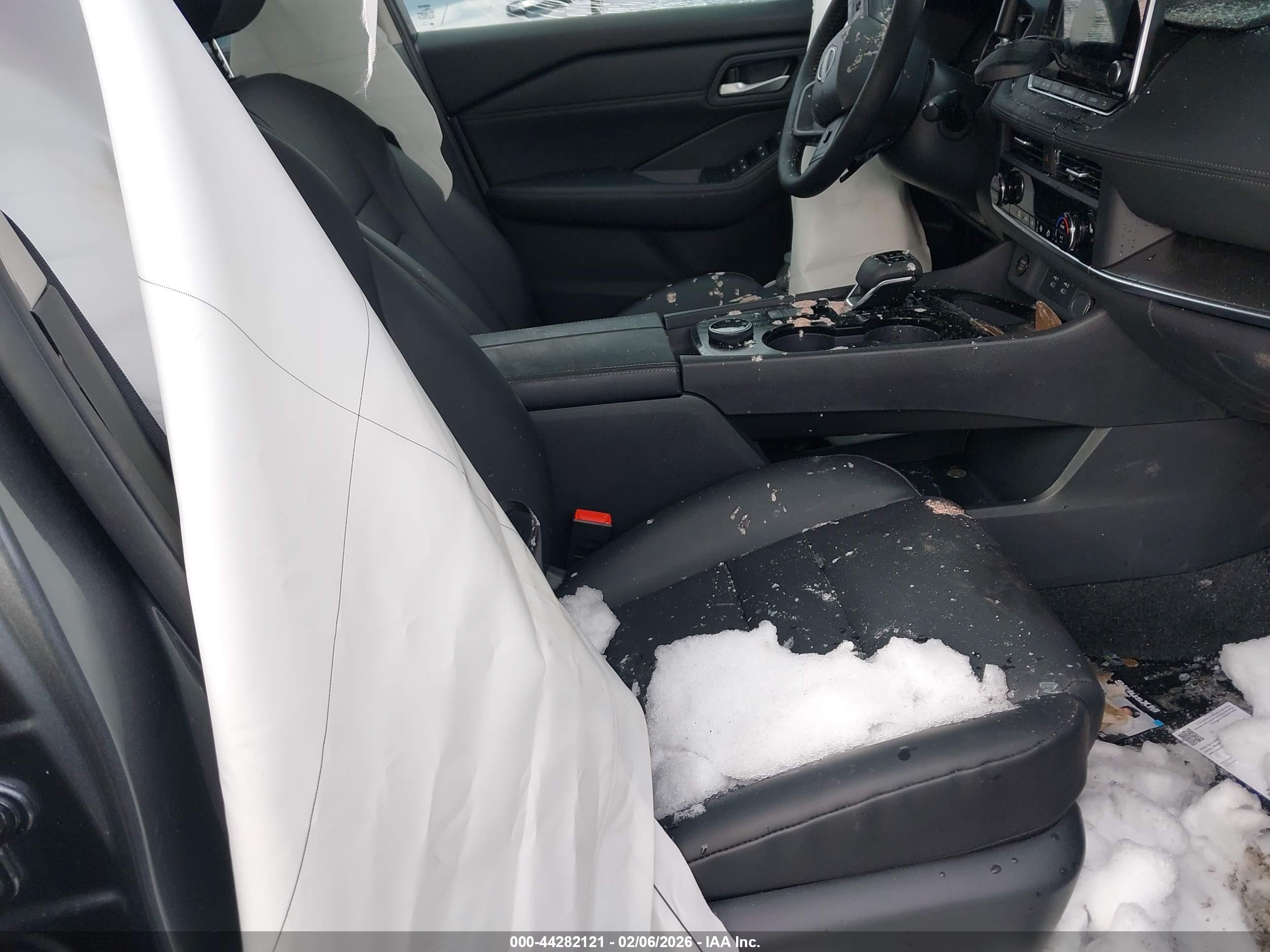NISSAN ROGUE image 5