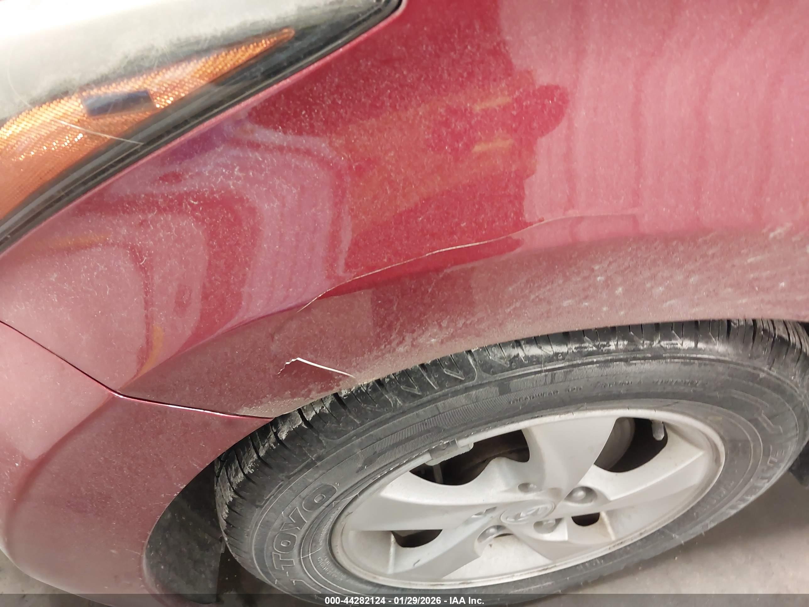 HYUNDAI ELANTRA image 6