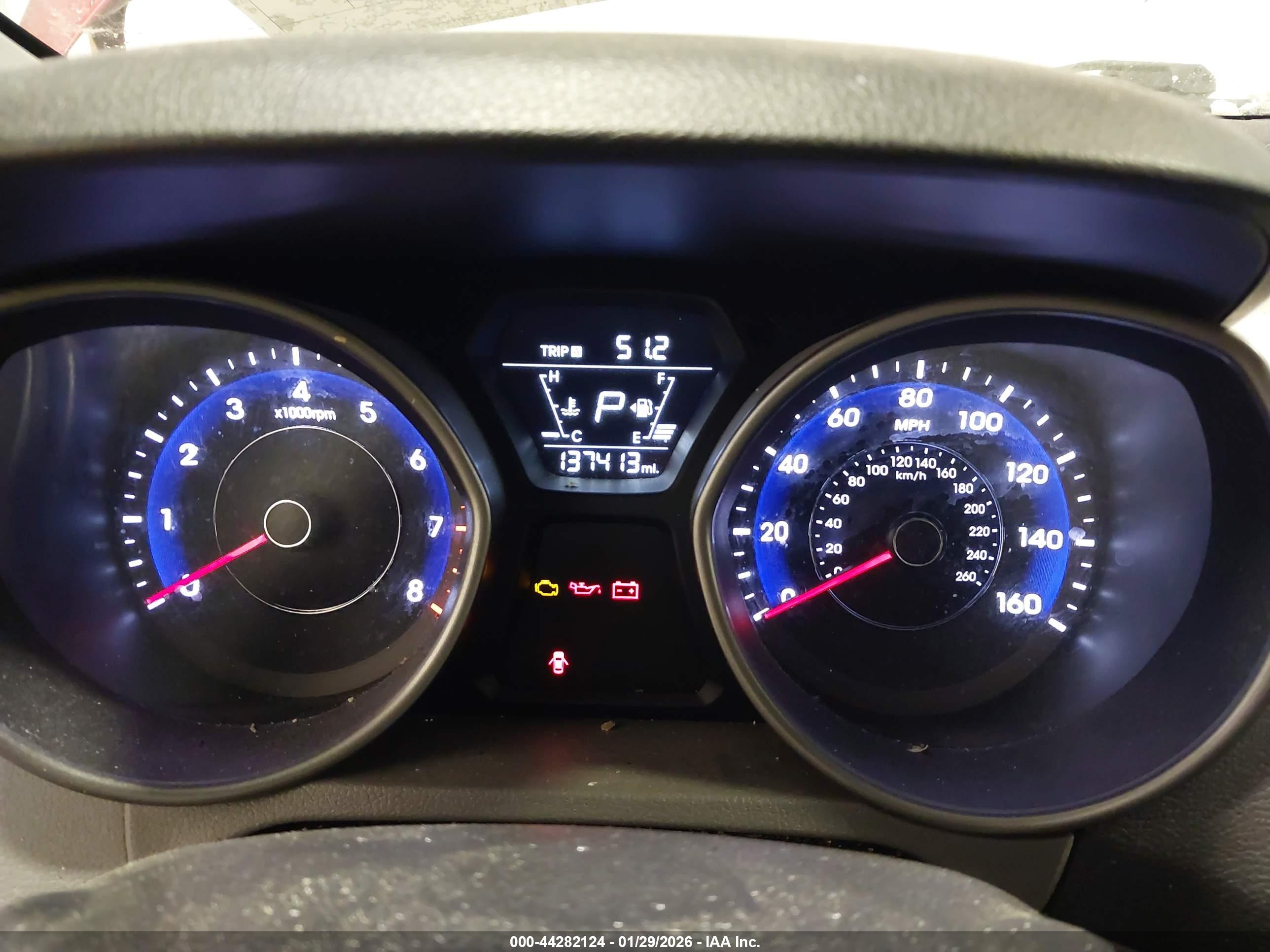 HYUNDAI ELANTRA image 7