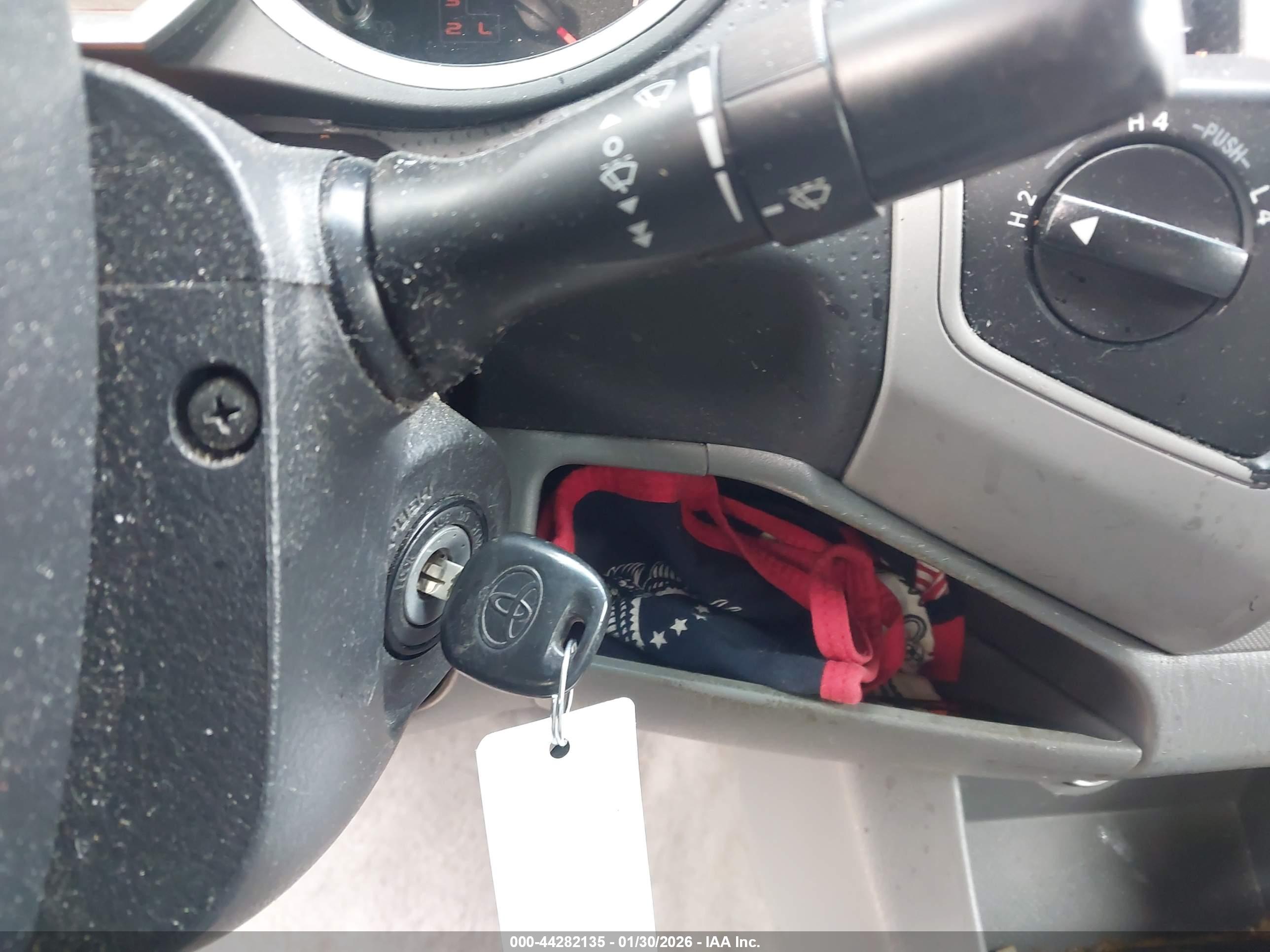 TOYOTA TACOMA image 11