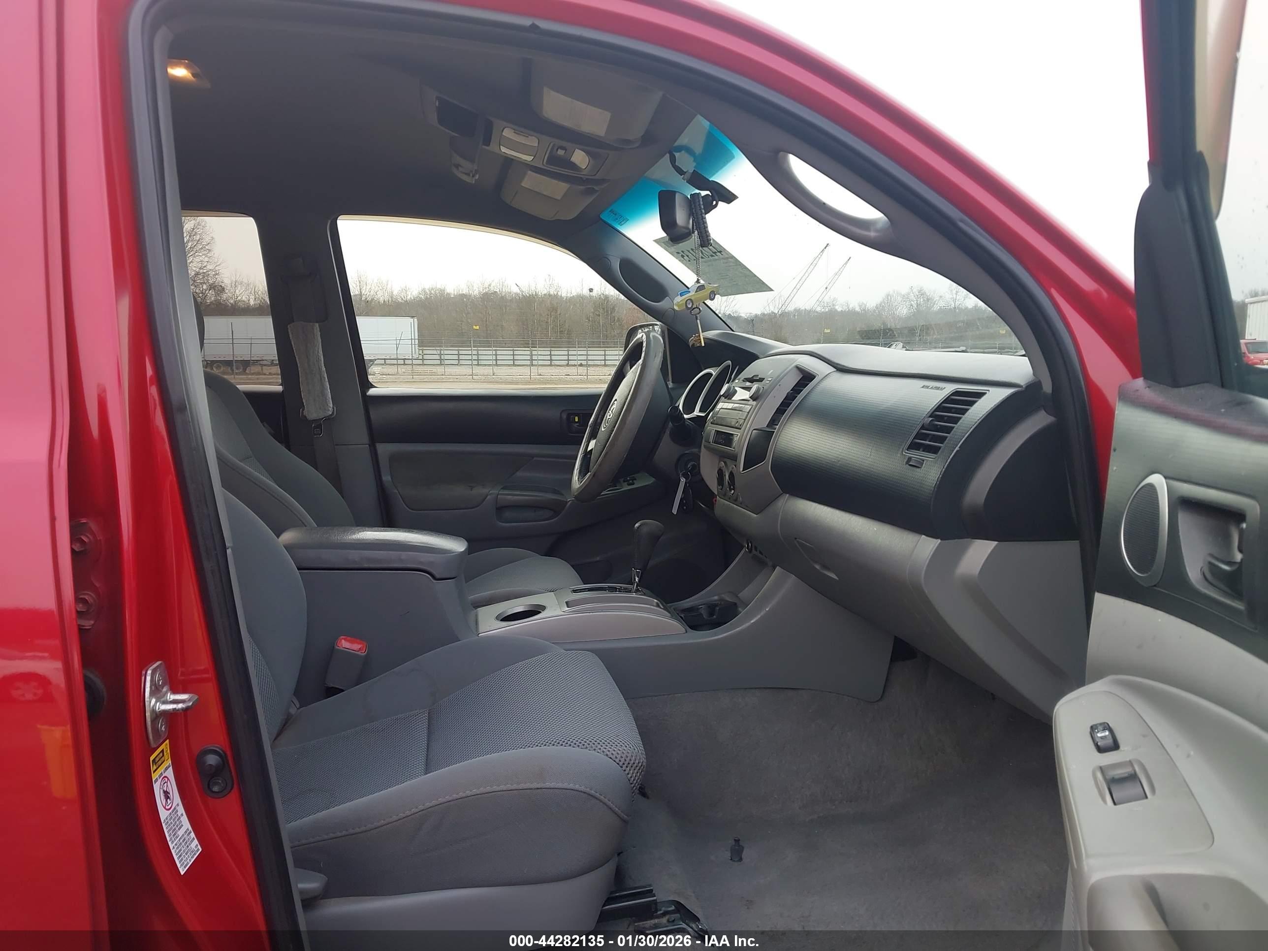 TOYOTA TACOMA image 5