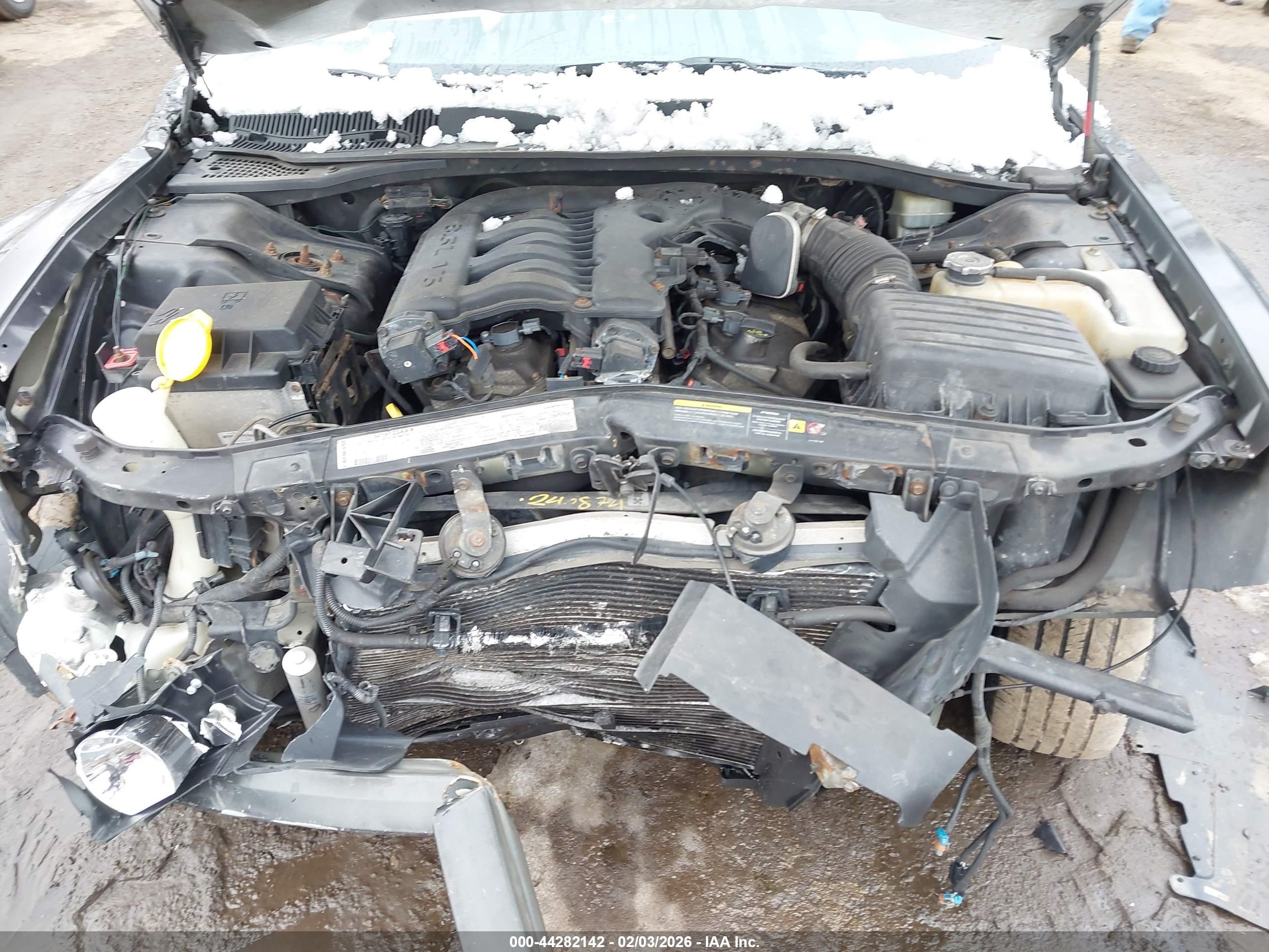 CHRYSLER 300 image 10