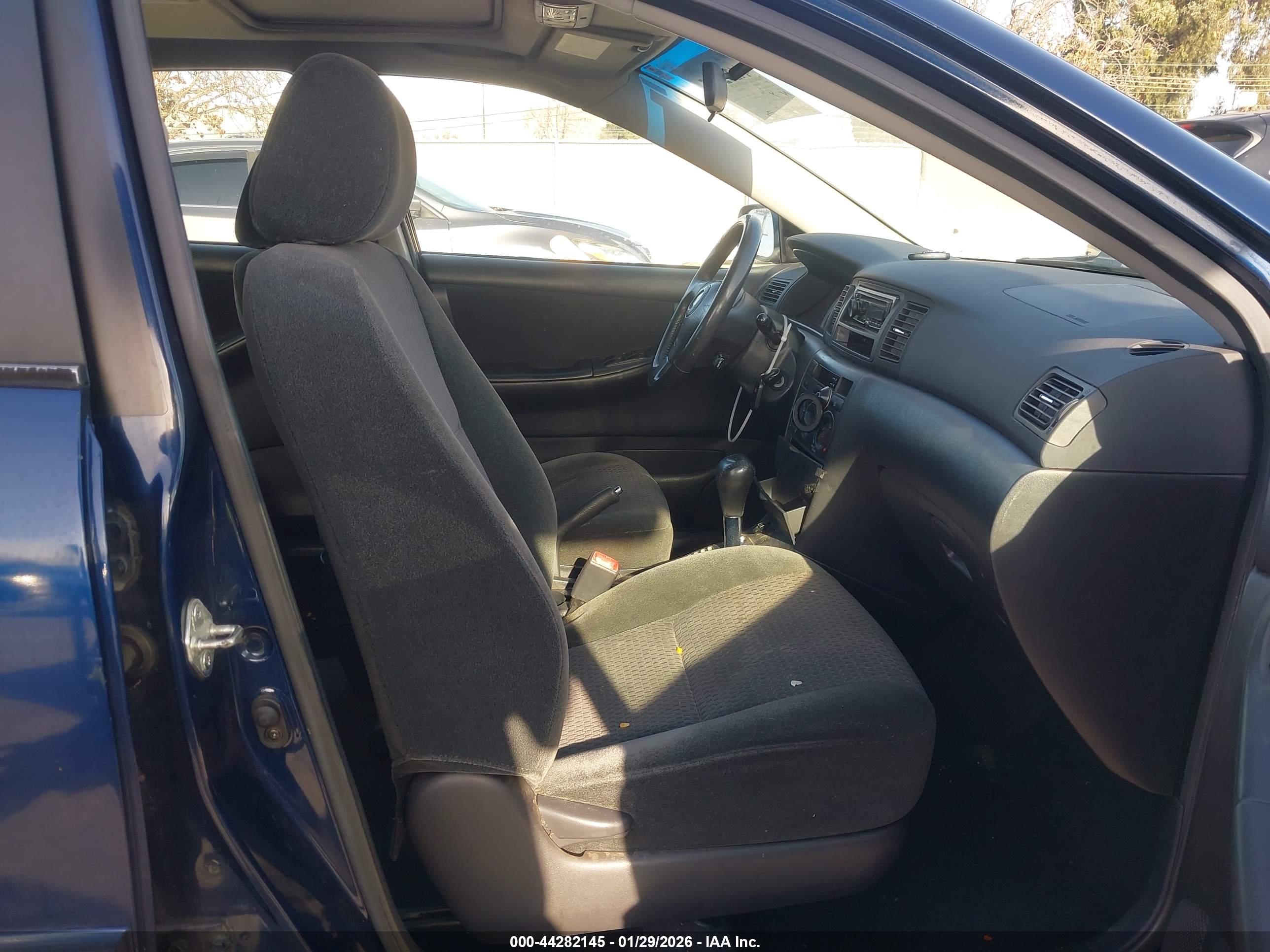 TOYOTA COROLLA image 5