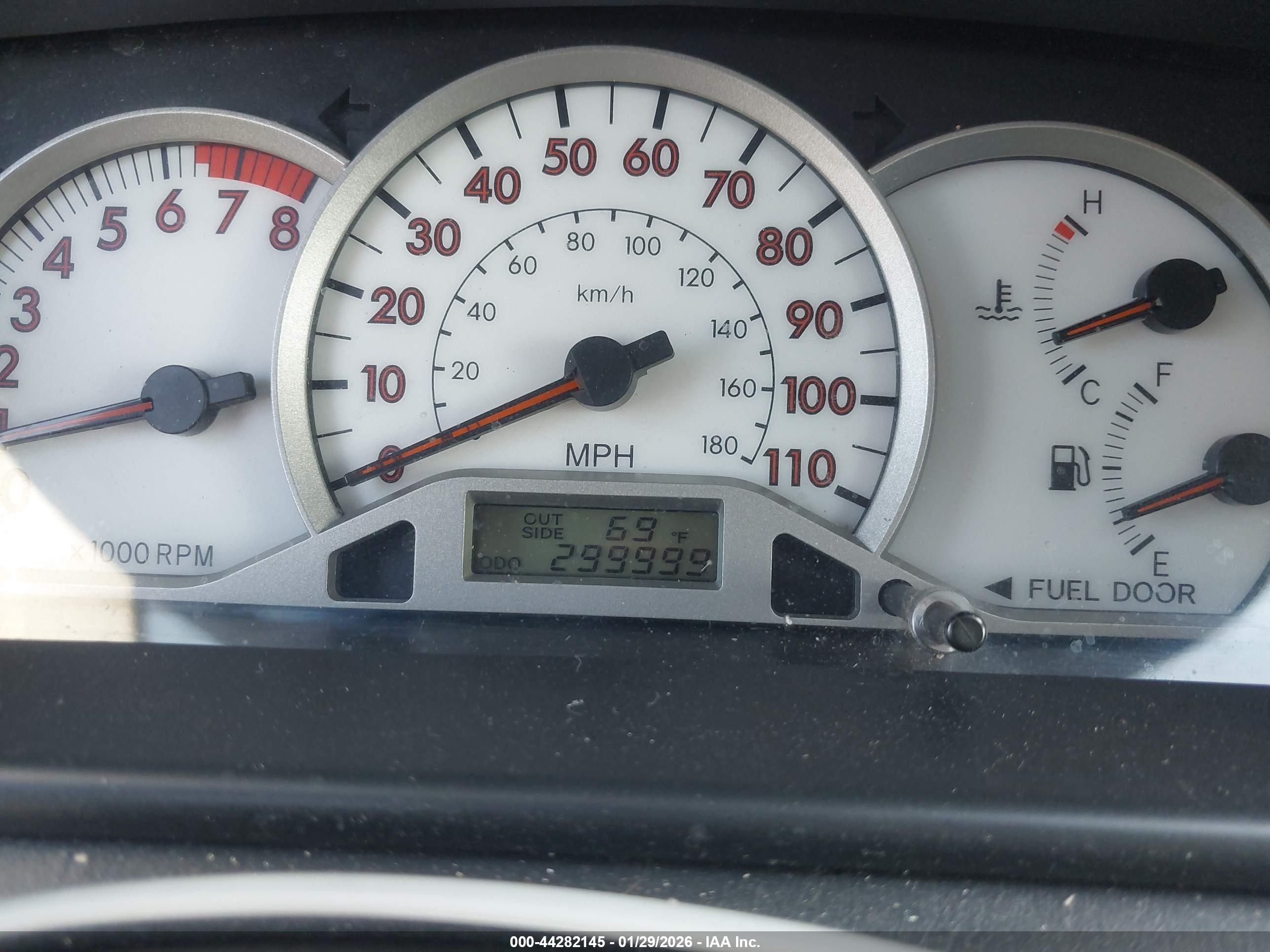 TOYOTA COROLLA image 7