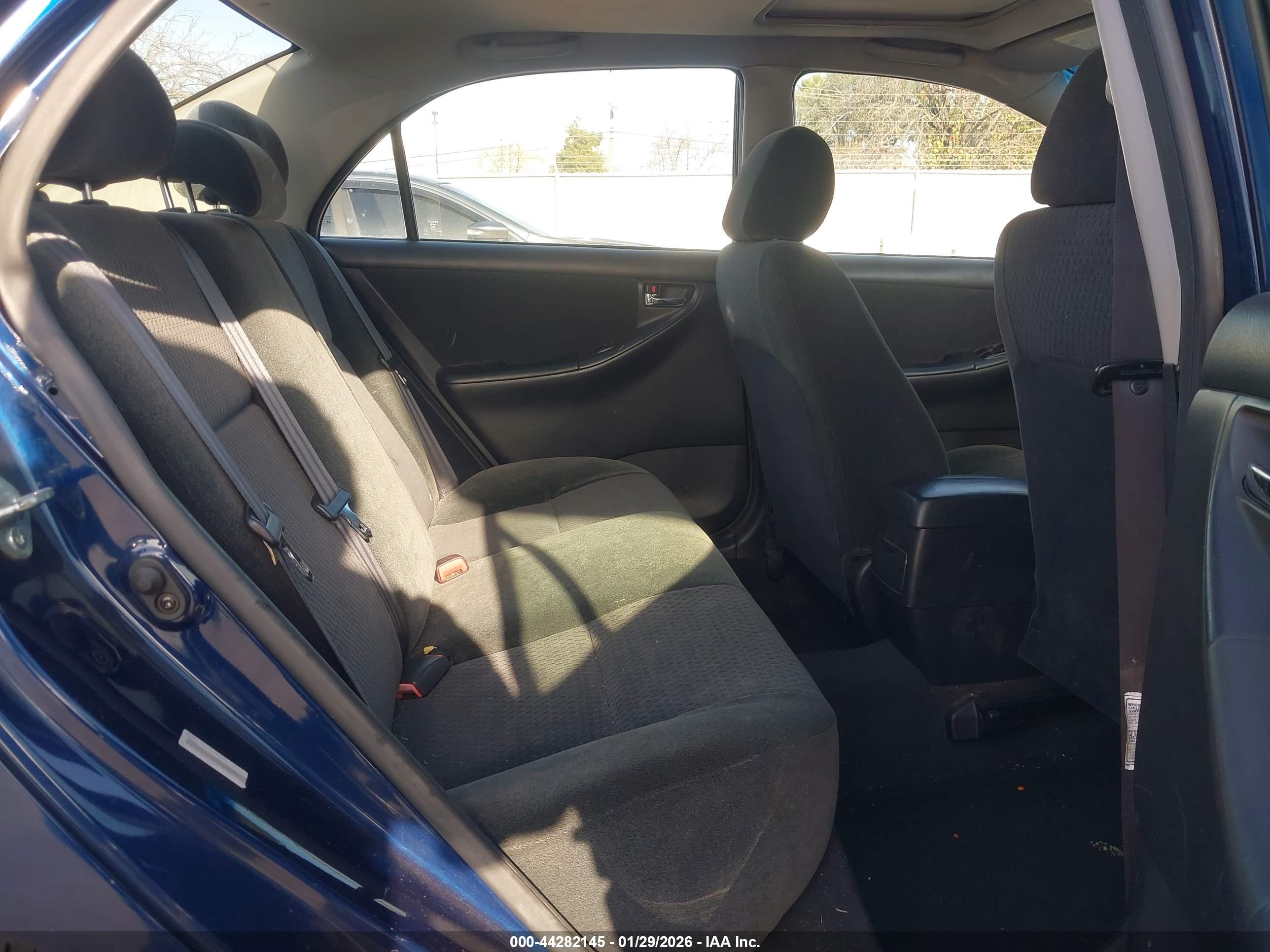 TOYOTA COROLLA image 8