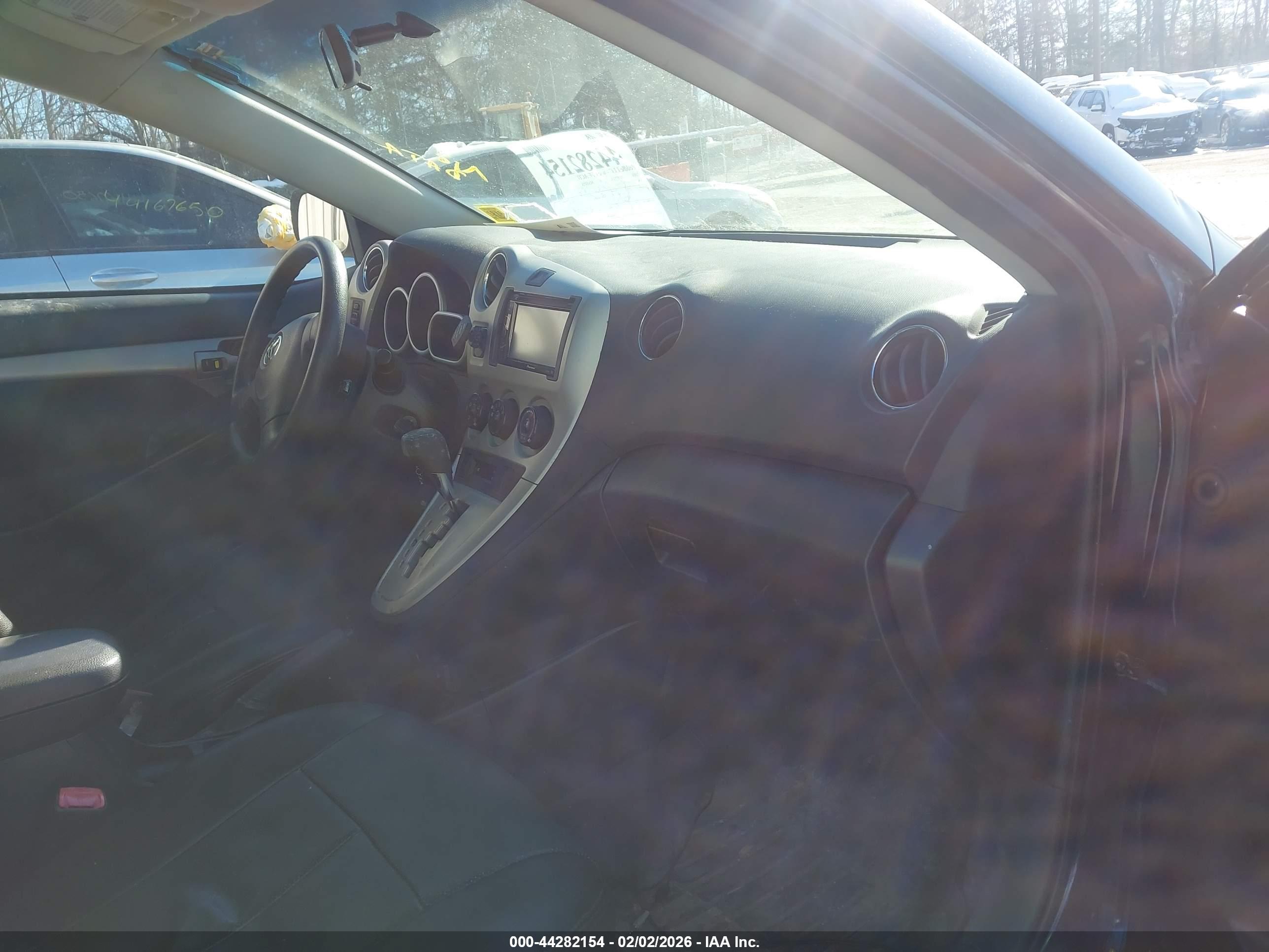 TOYOTA MATRIX image 5
