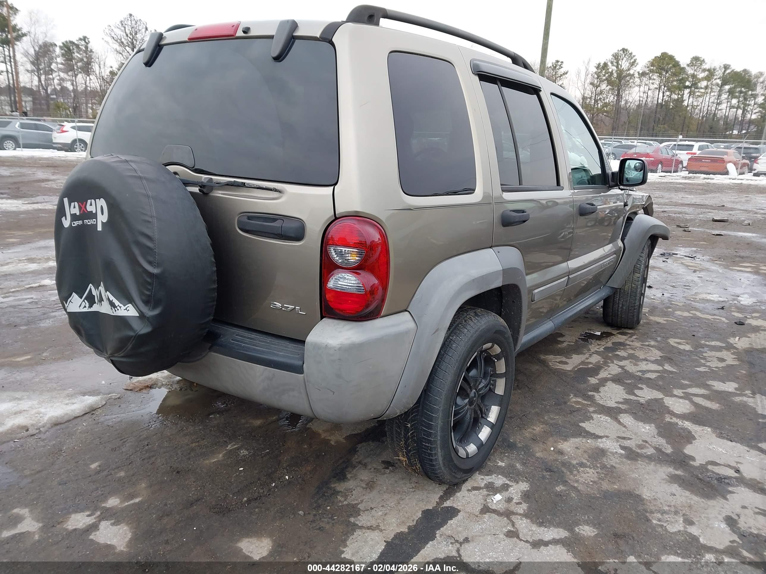 JEEP LIBERTY image 4