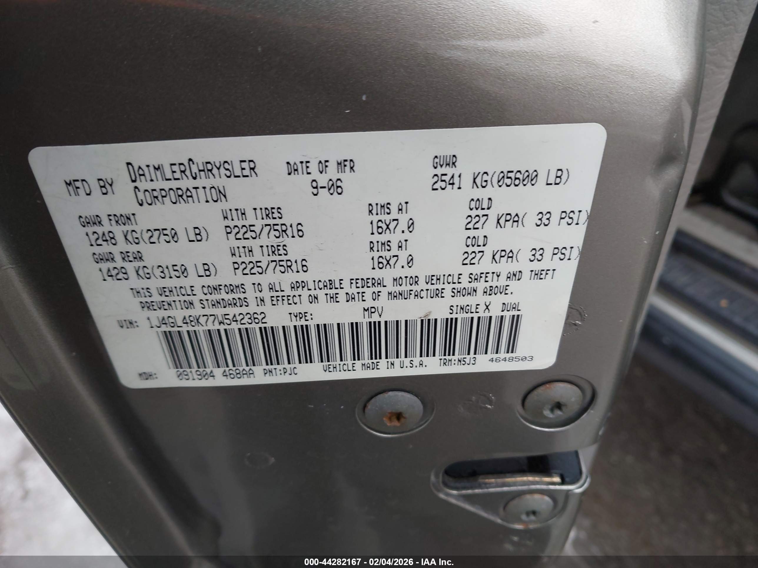 JEEP LIBERTY image 9