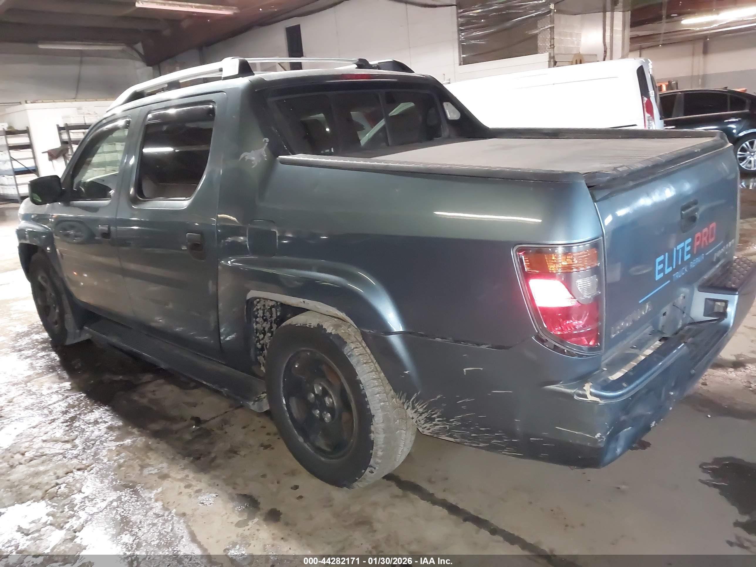 HONDA RIDGELINE image 3