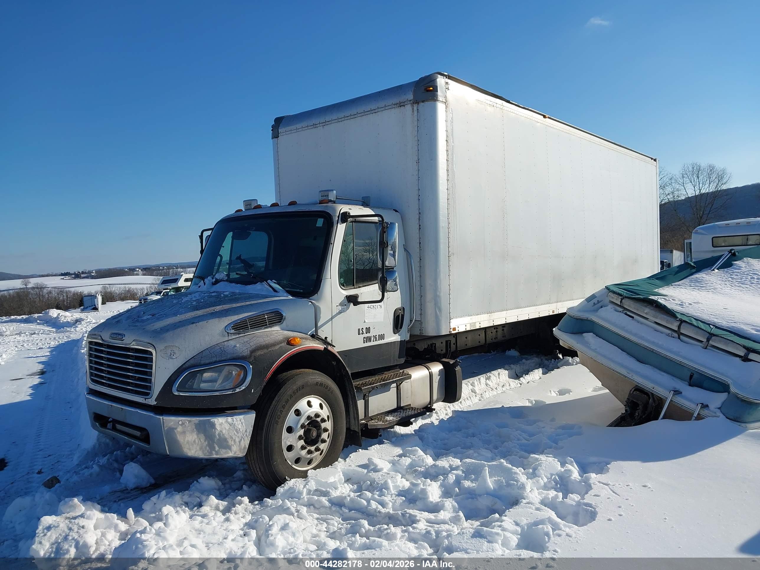 FREIGHTLINER M2 image 4