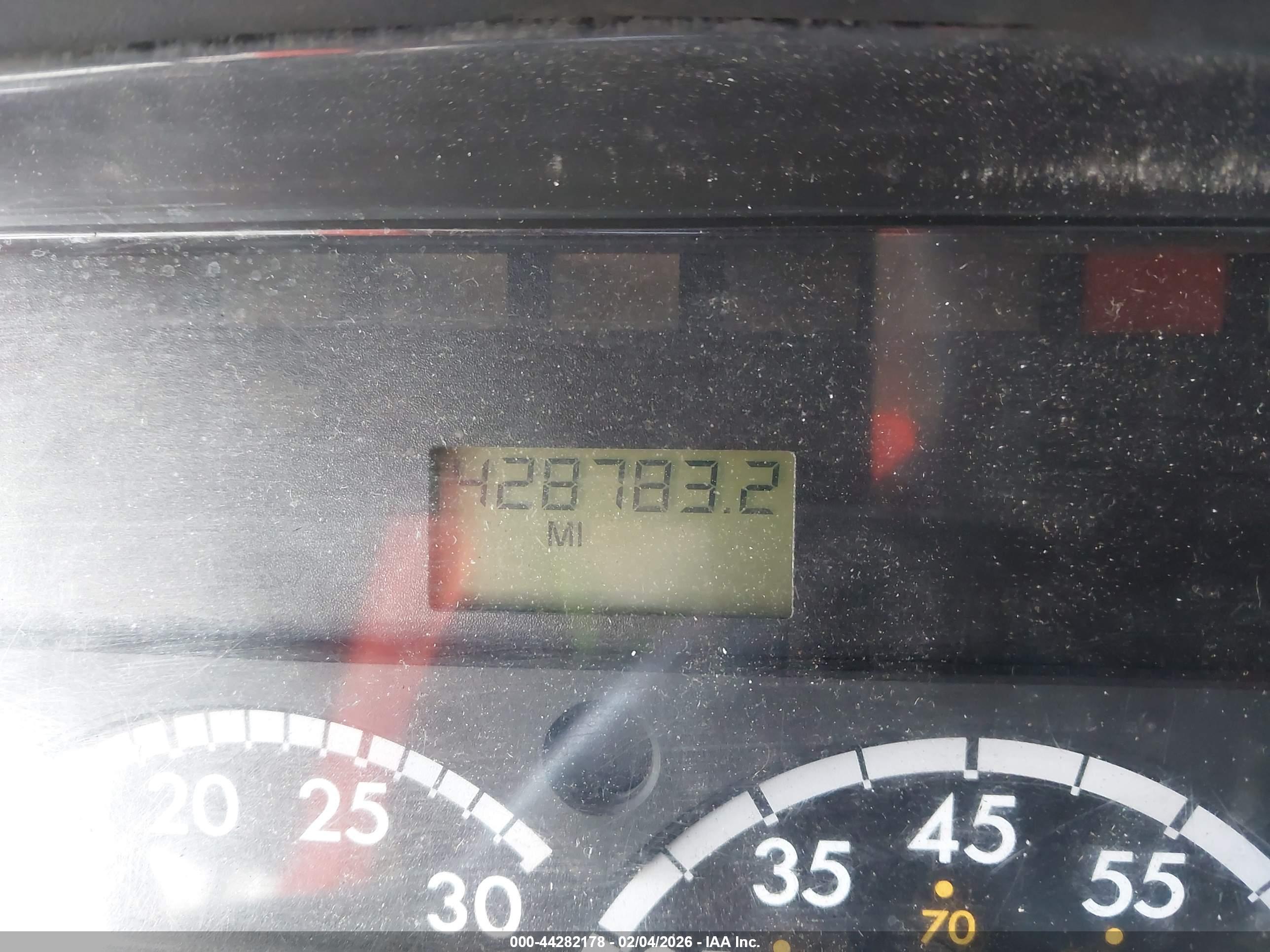 FREIGHTLINER M2 image 6