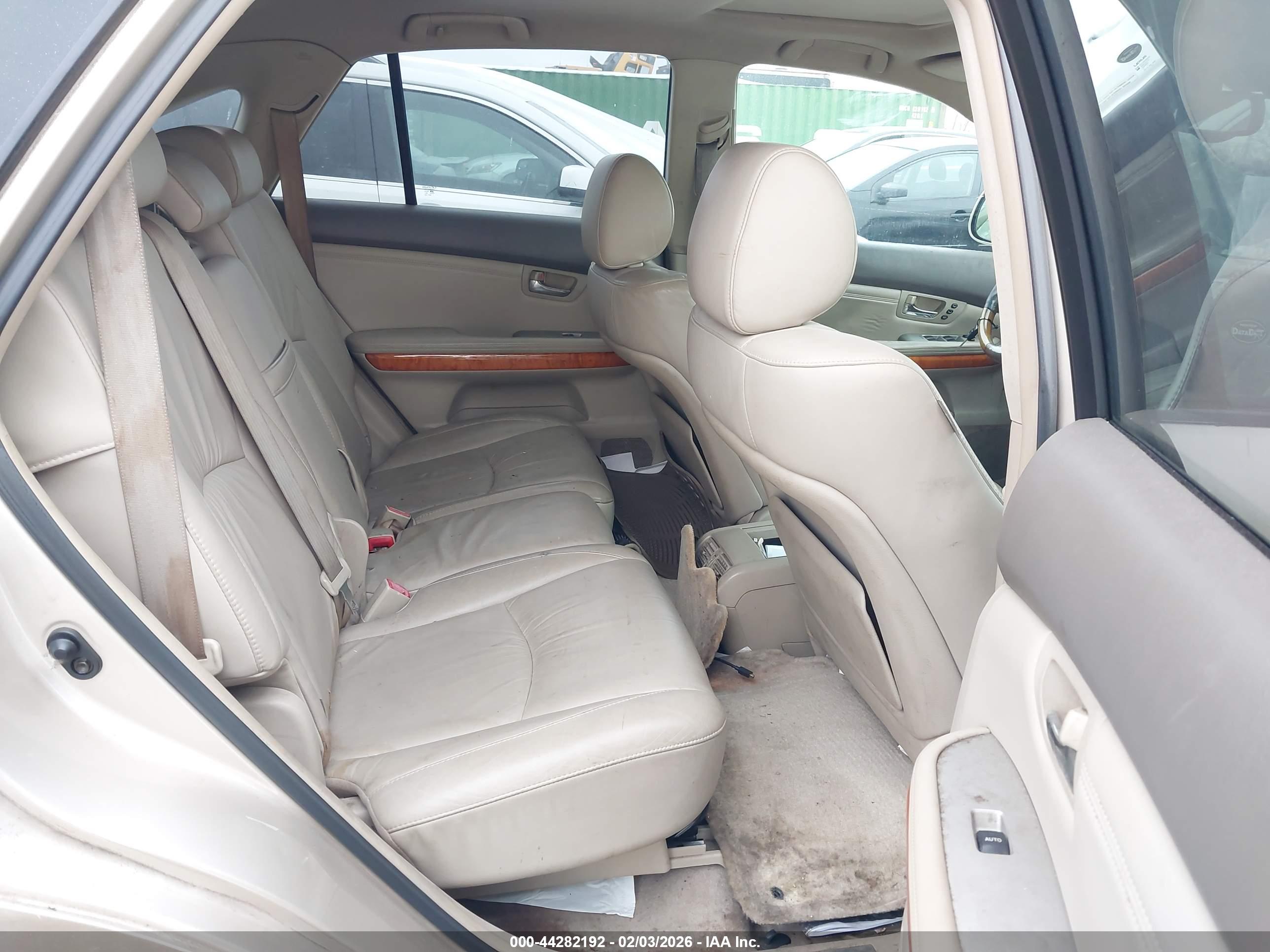 LEXUS RX image 8