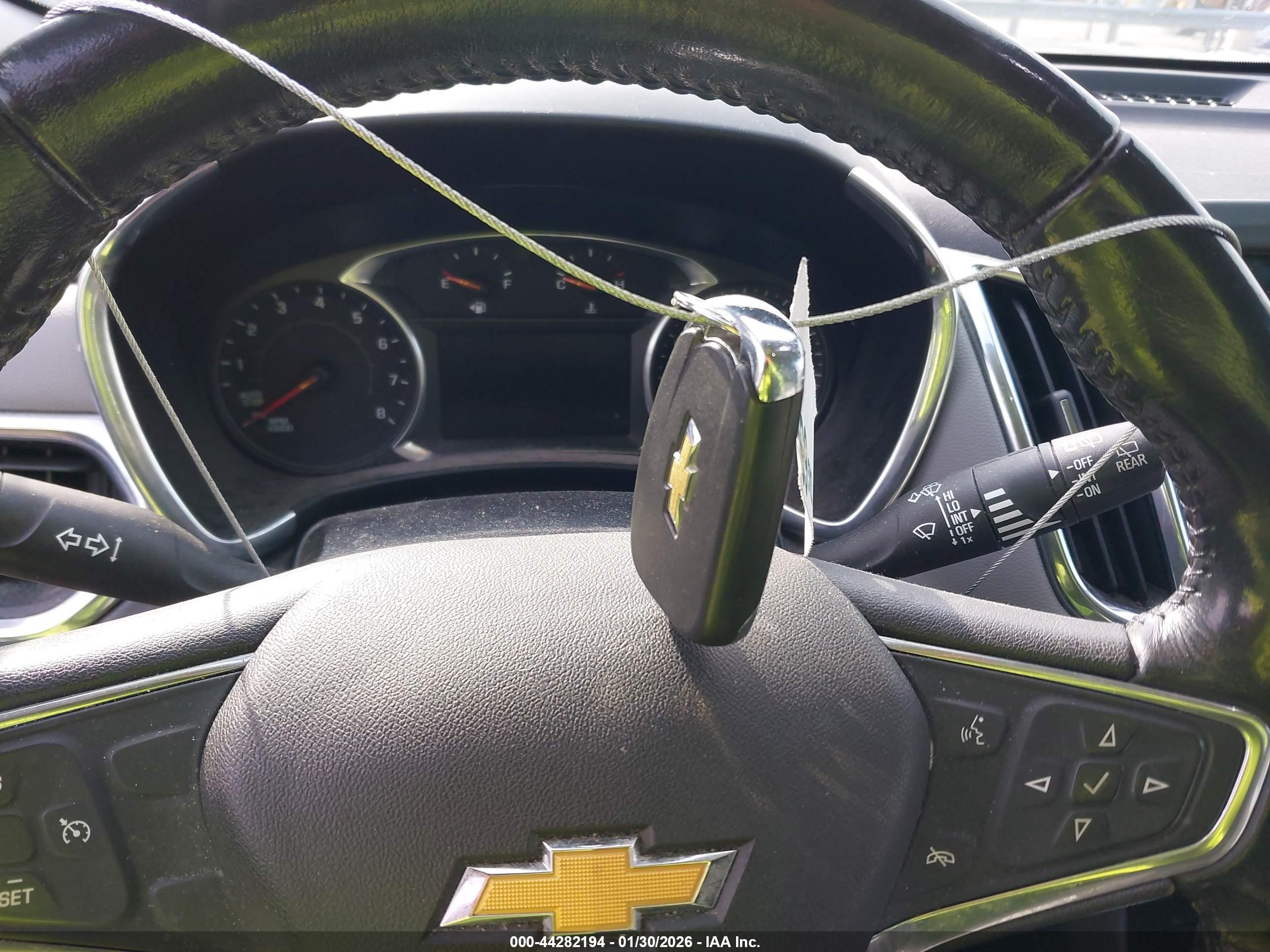 CHEVROLET EQUINOX image 11