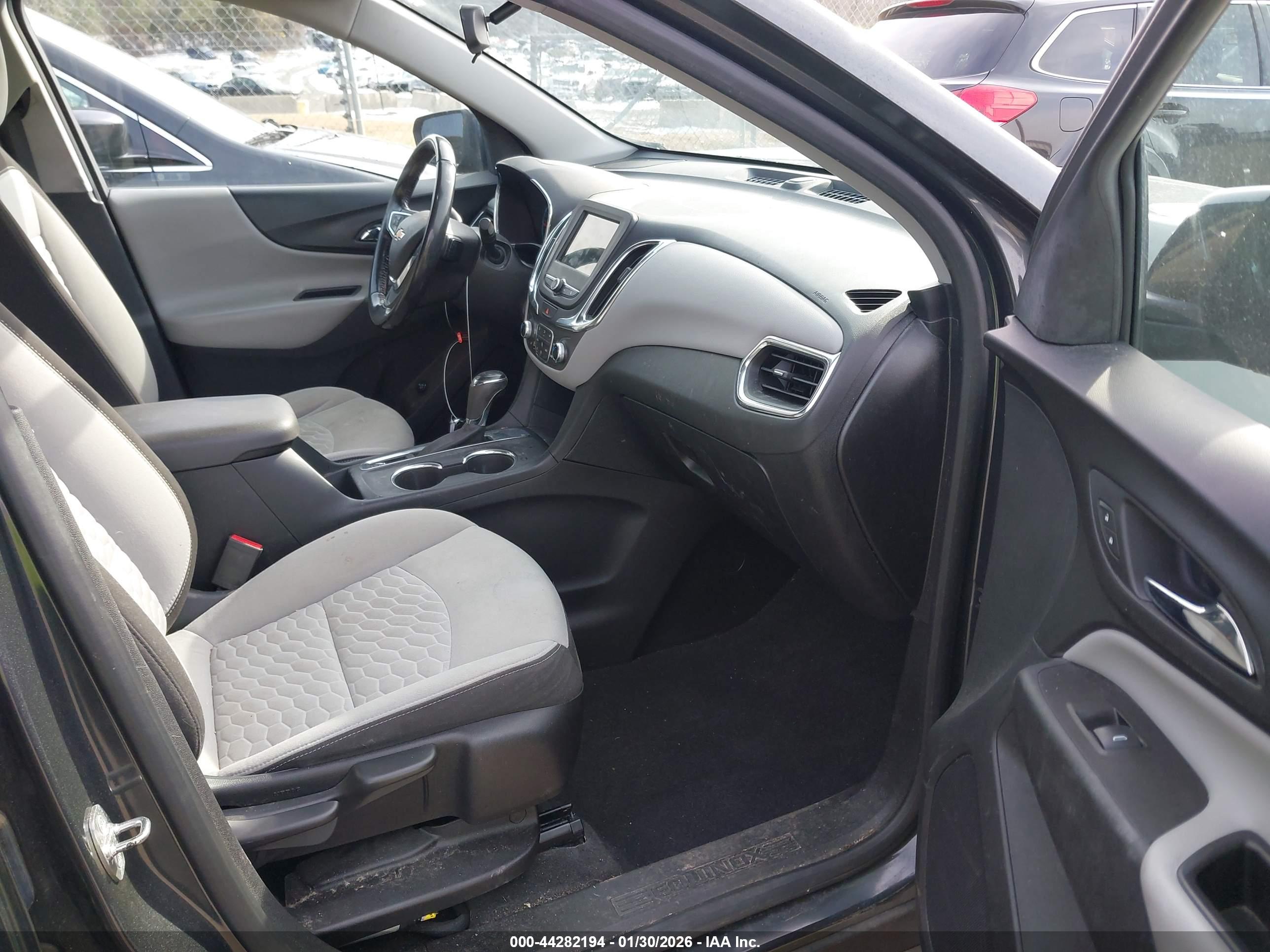 CHEVROLET EQUINOX image 5