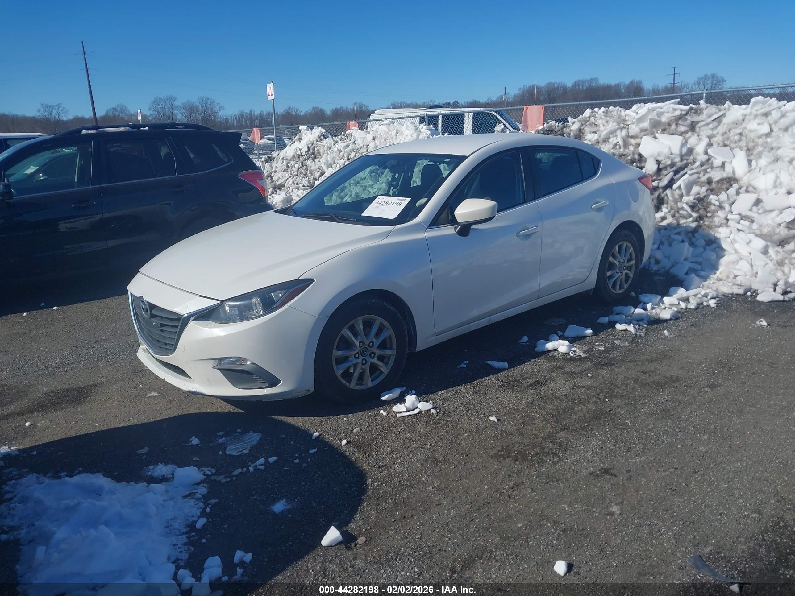 MAZDA MAZDA3 image 2