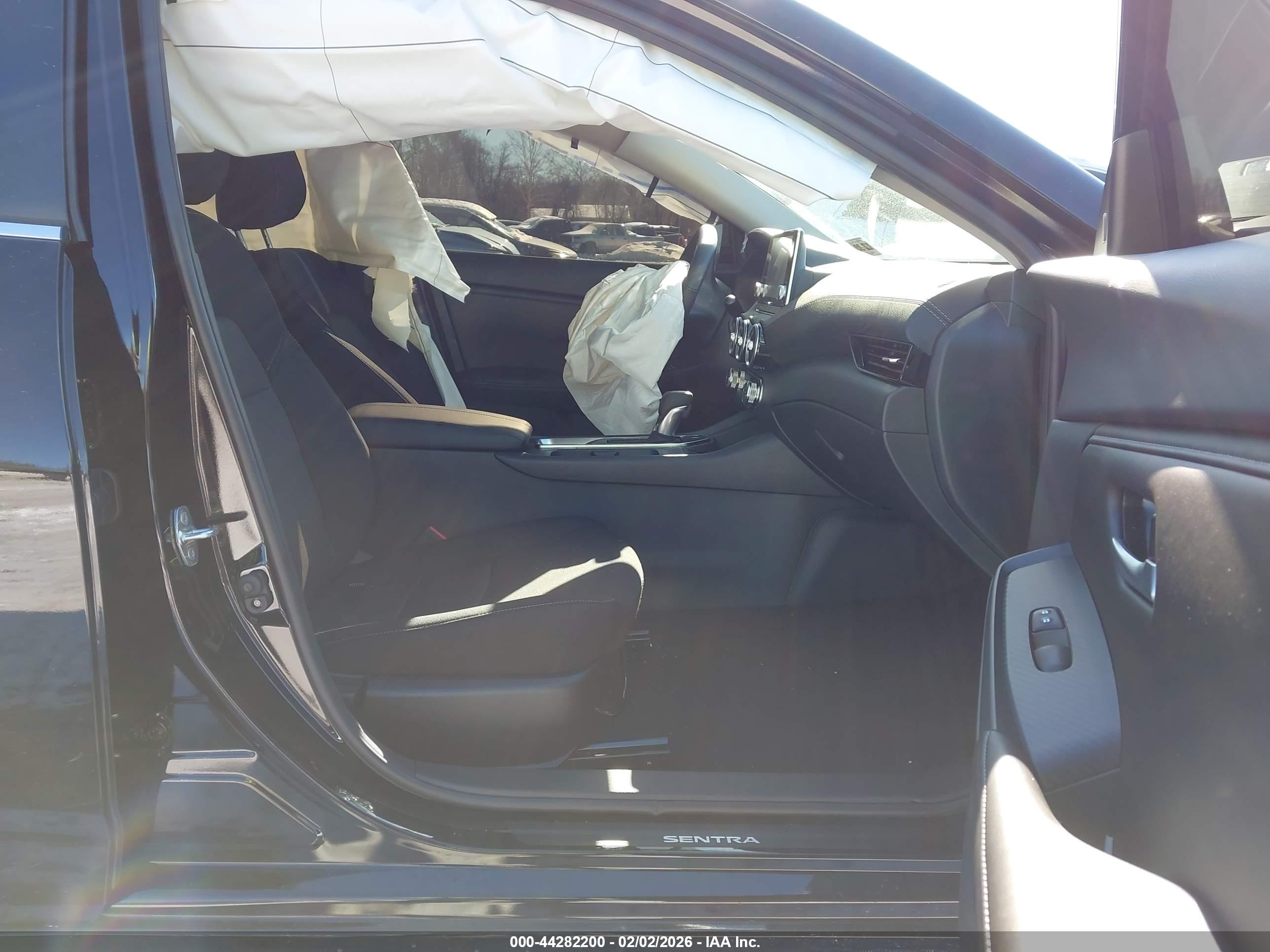 NISSAN SENTRA image 5