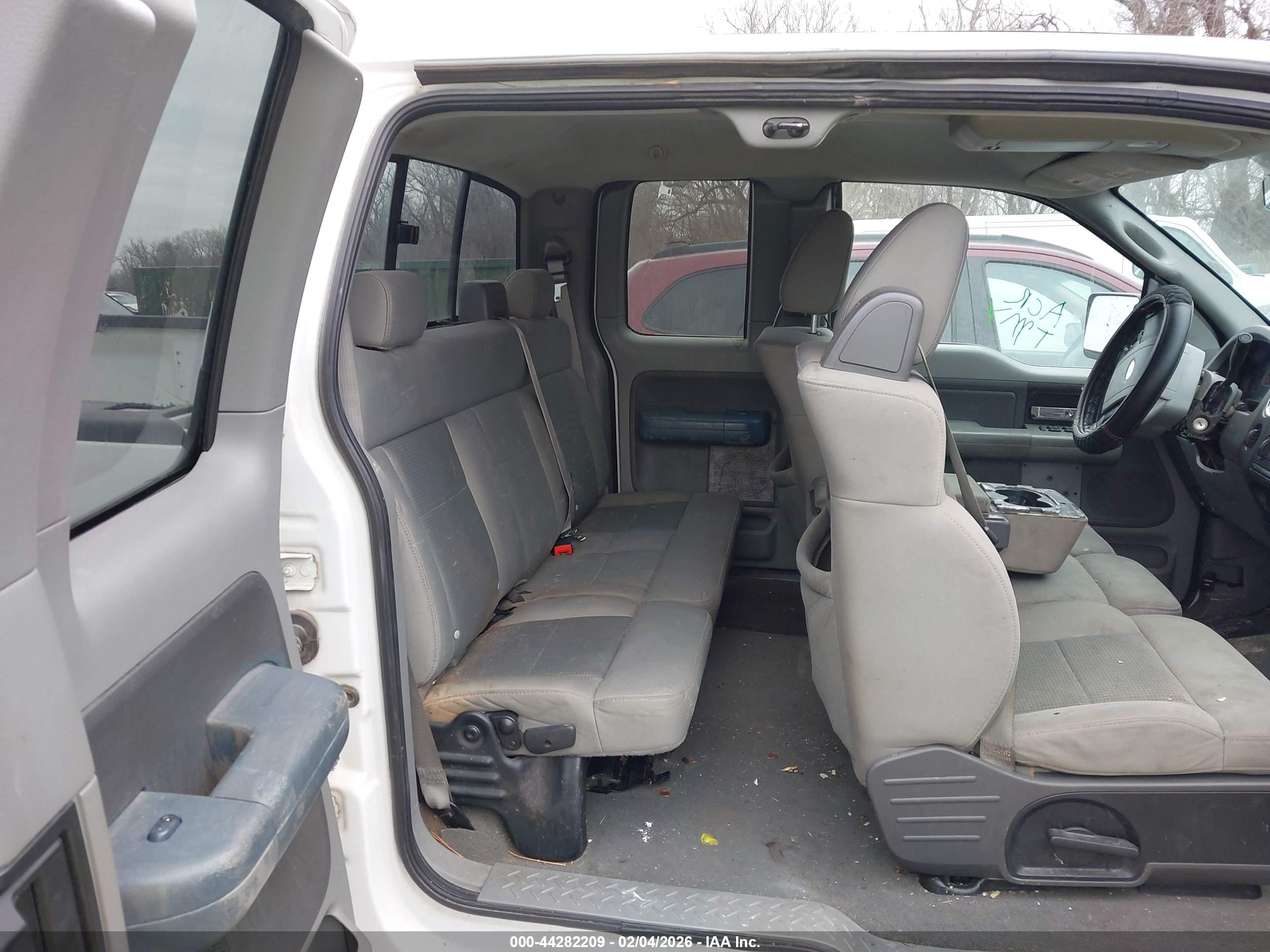 FORD F-150 image 8