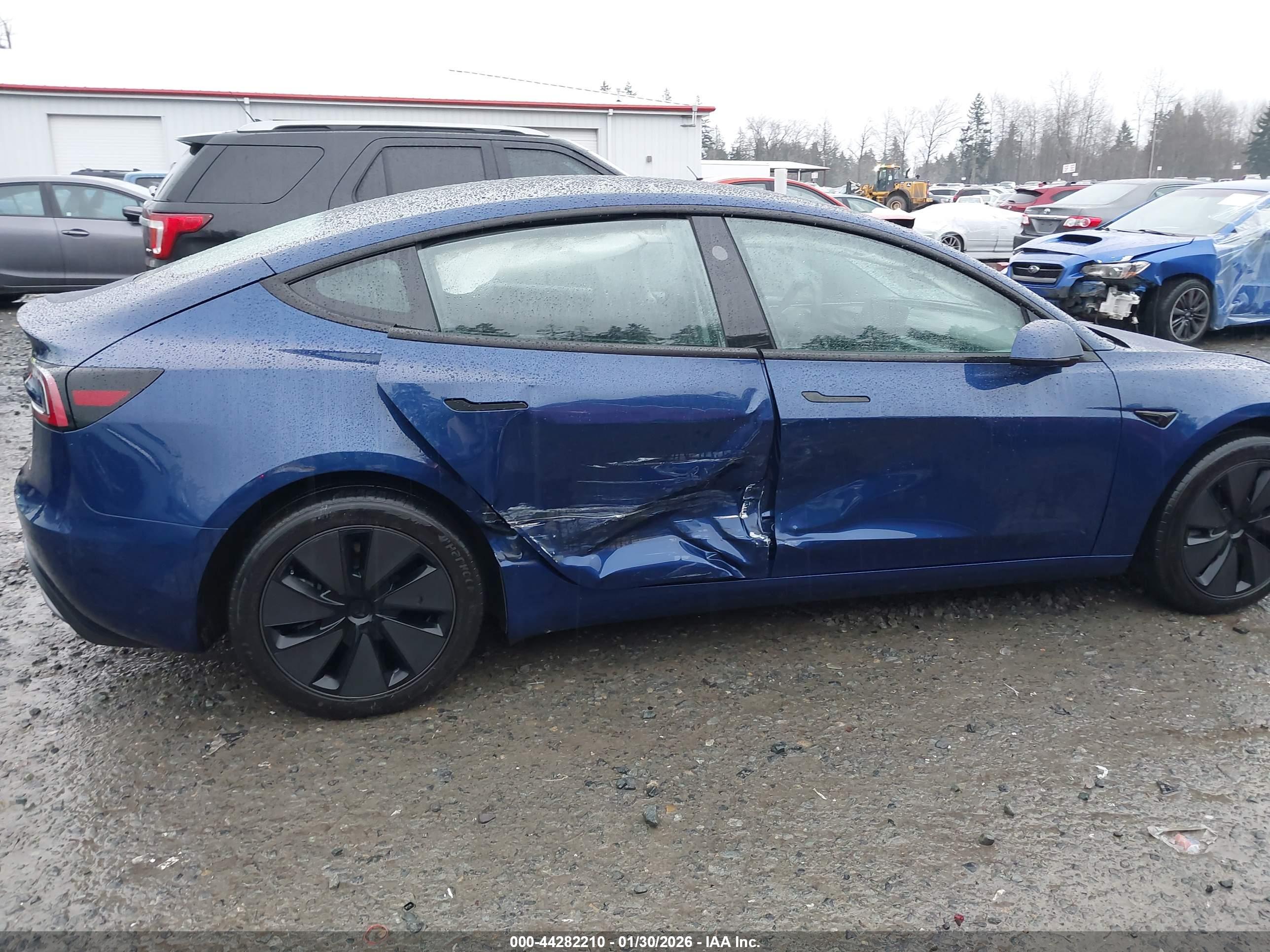 TESLA MODEL image 6