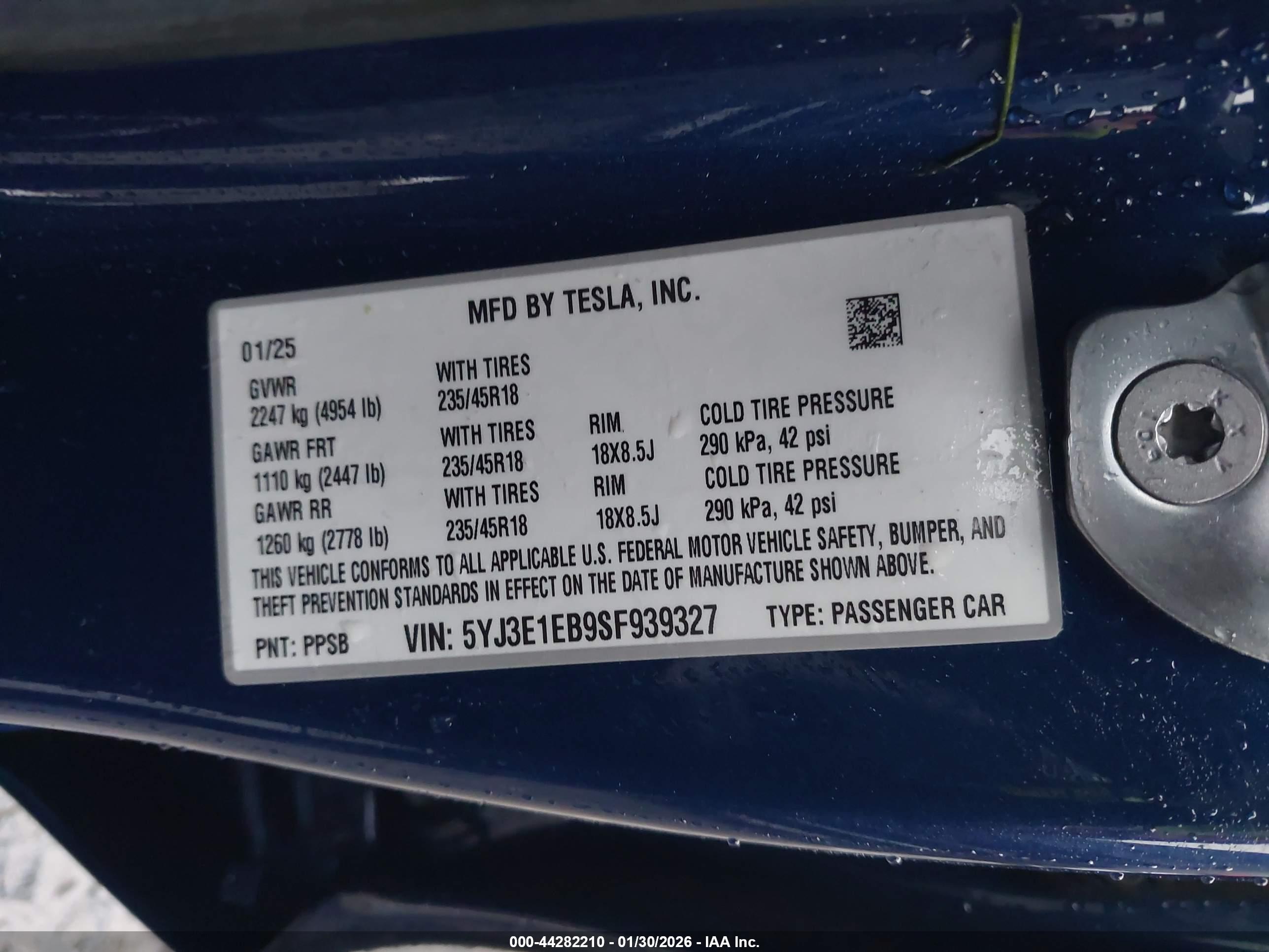 TESLA MODEL image 9