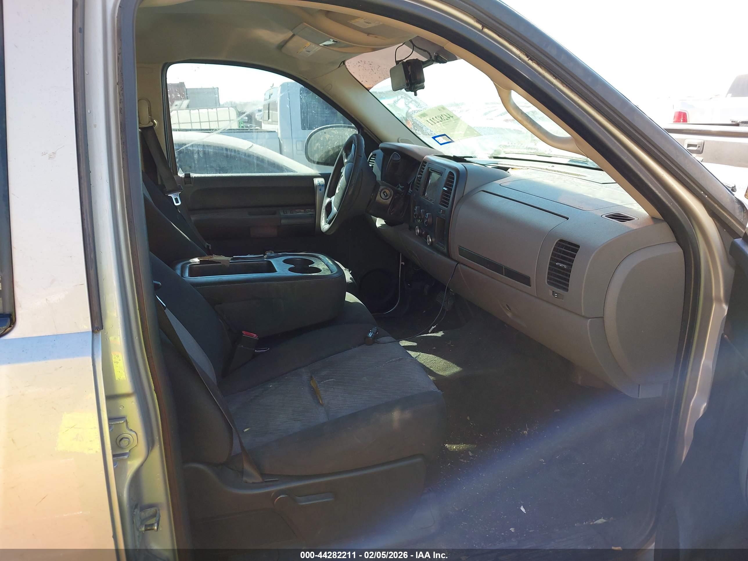 GMC SIERRA image 5