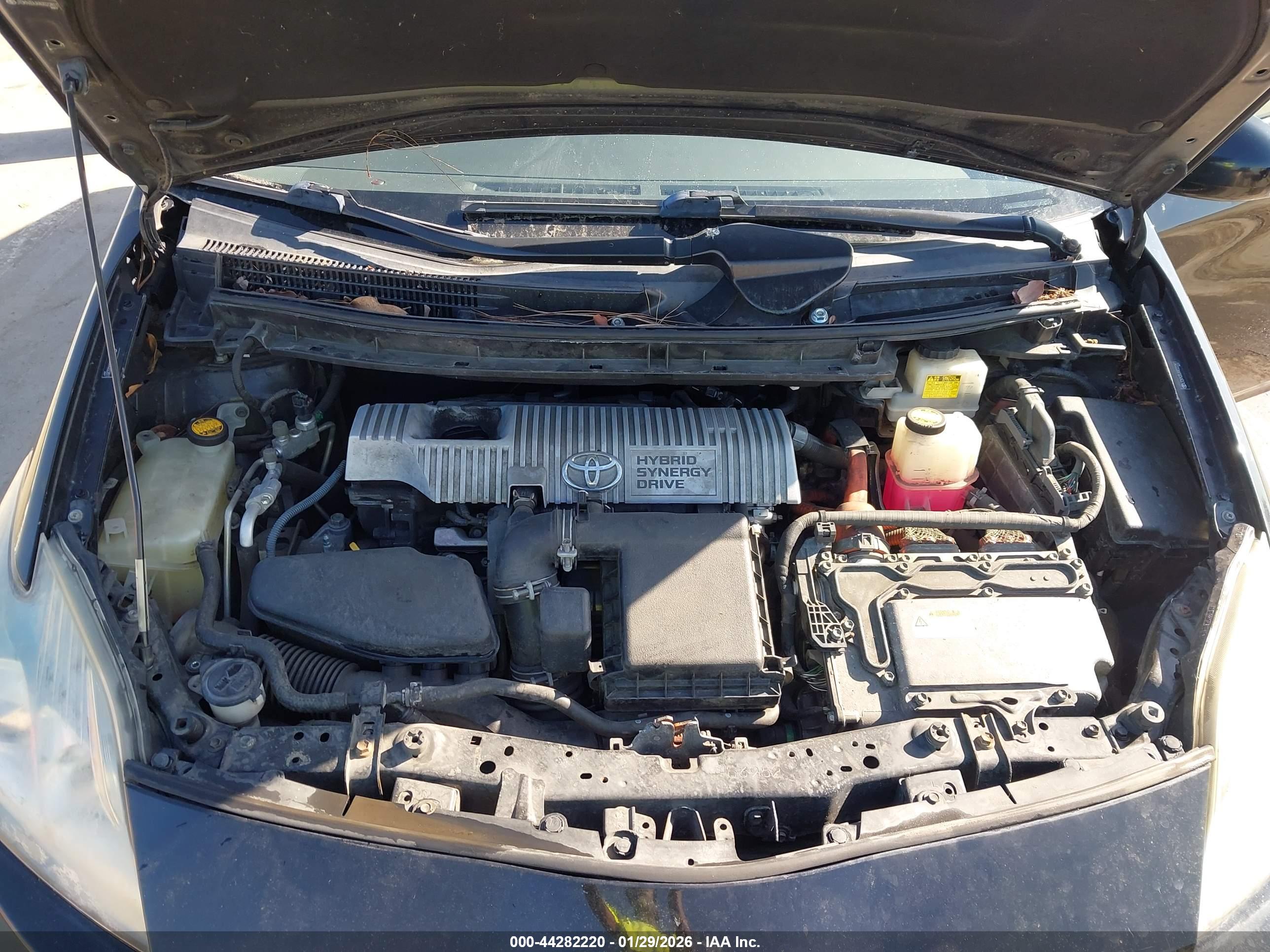 TOYOTA PRIUS image 10