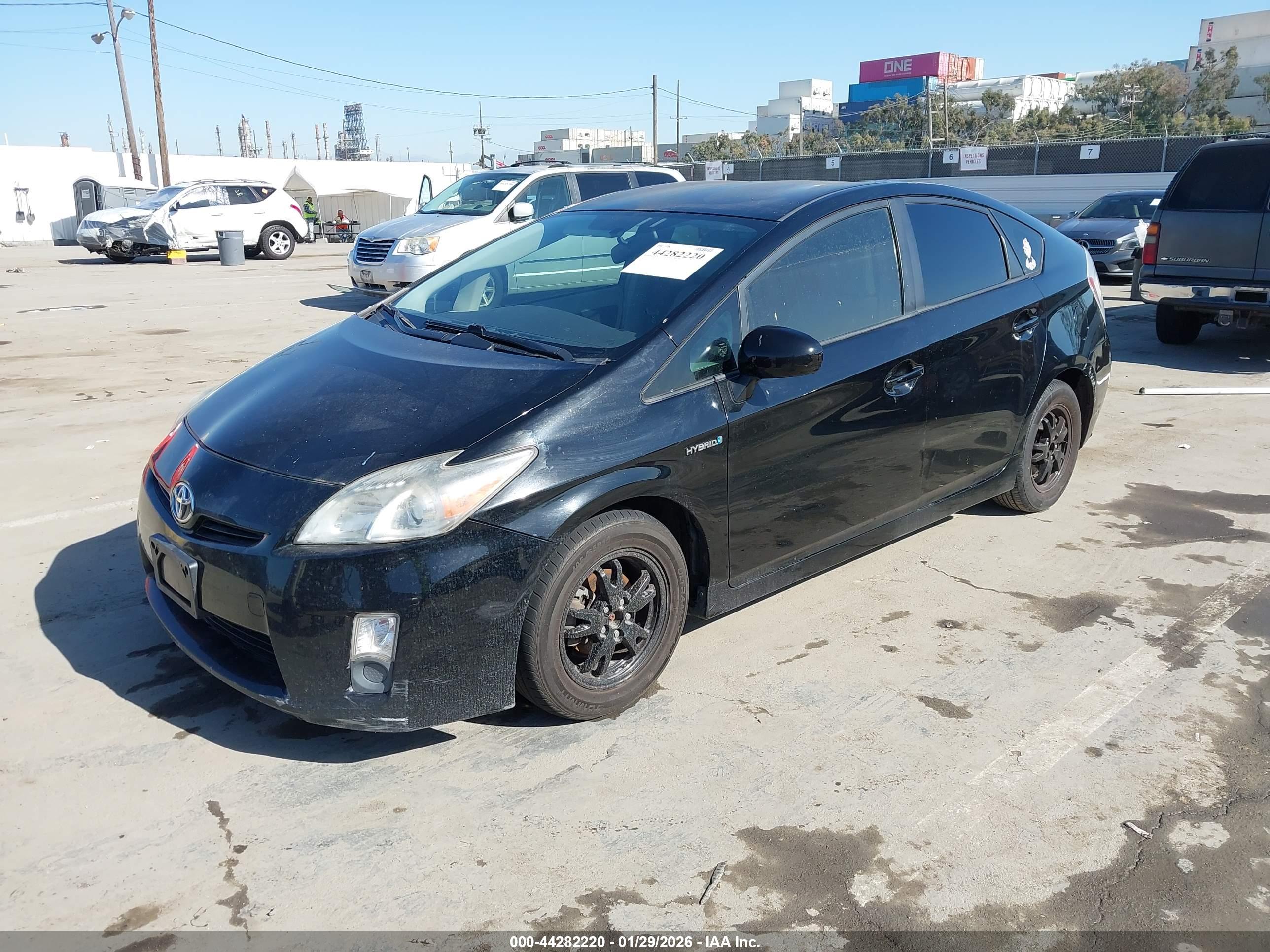 TOYOTA PRIUS image 2