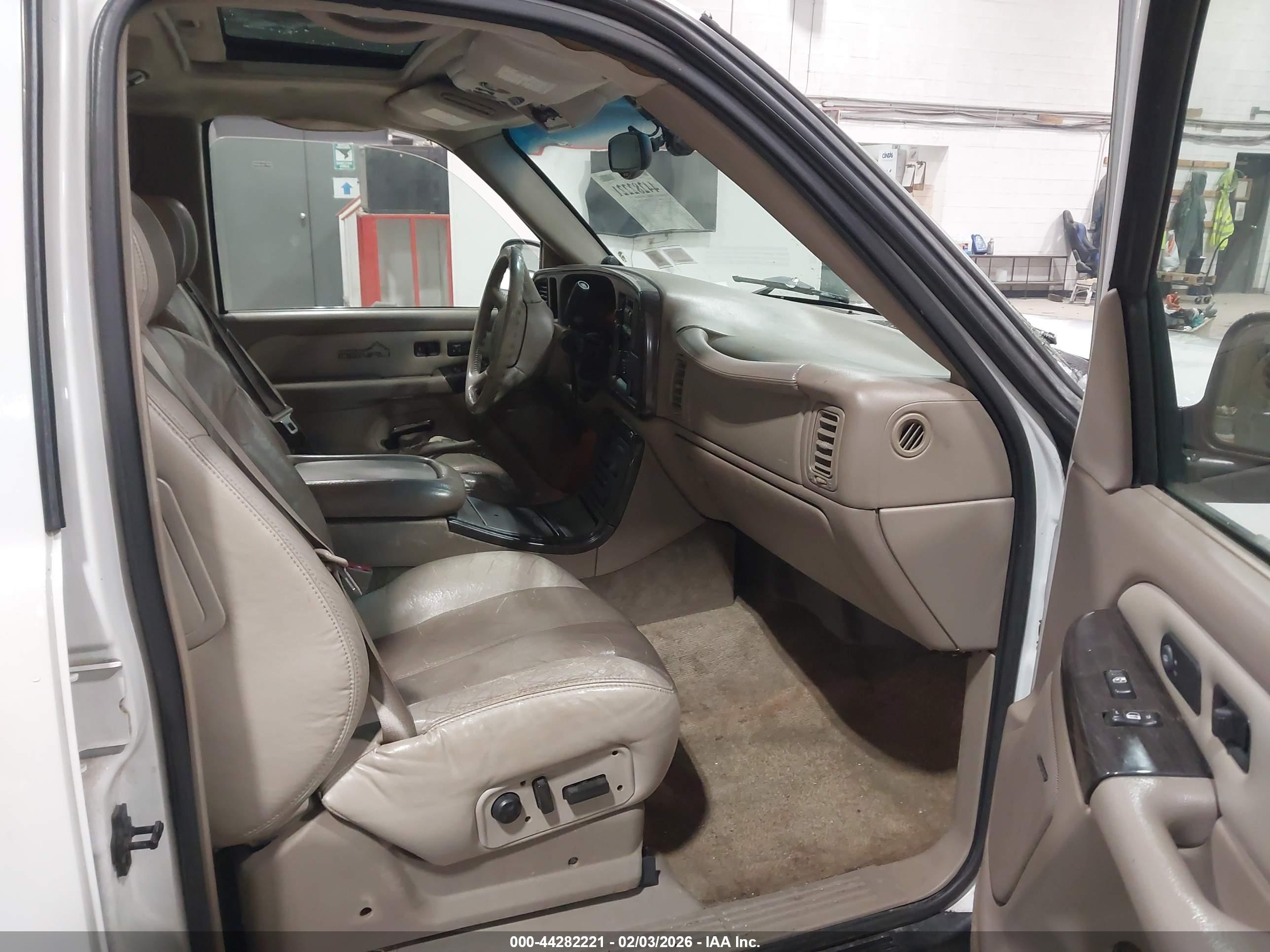 GMC YUKON image 5