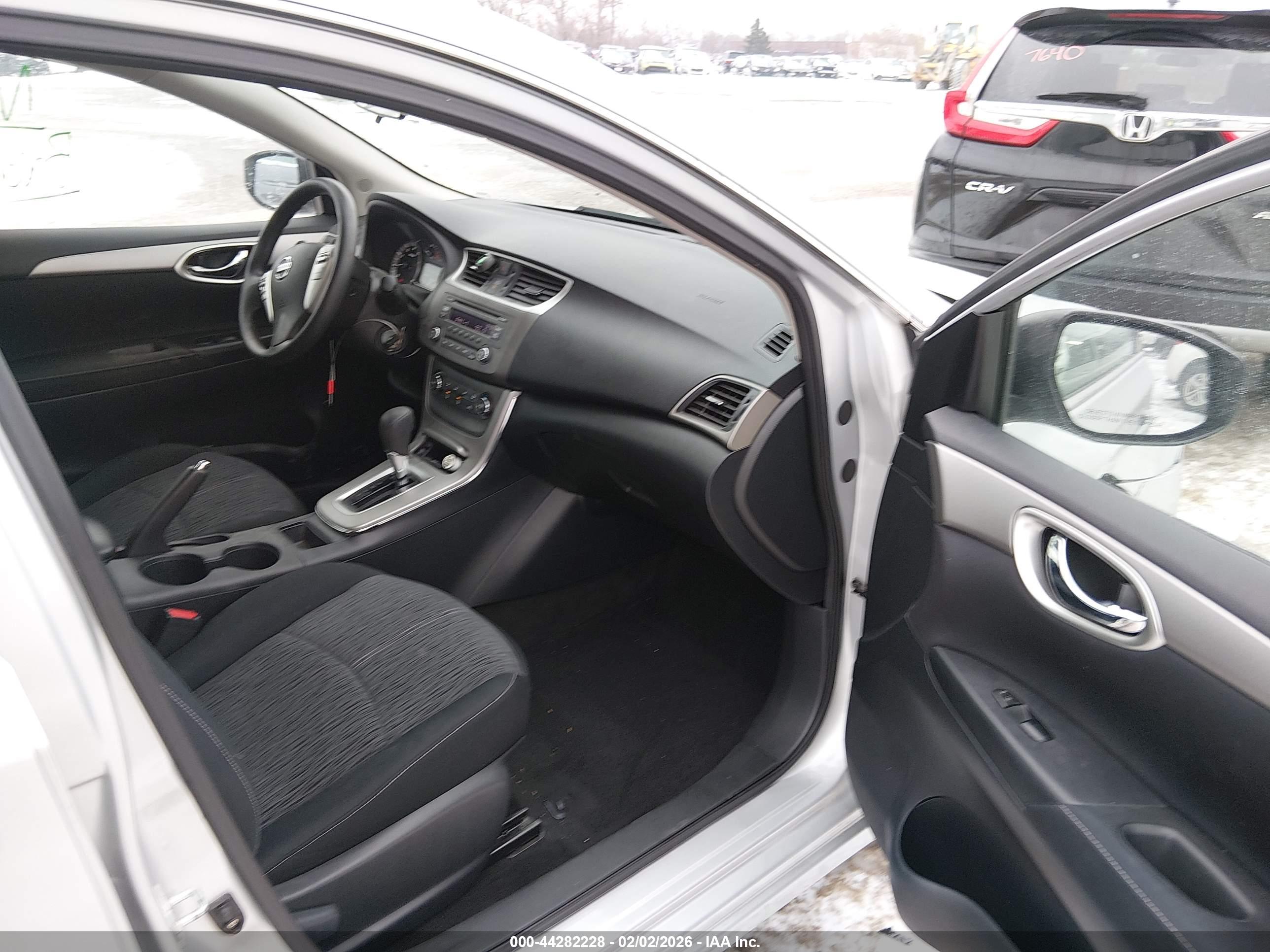 NISSAN SENTRA image 5