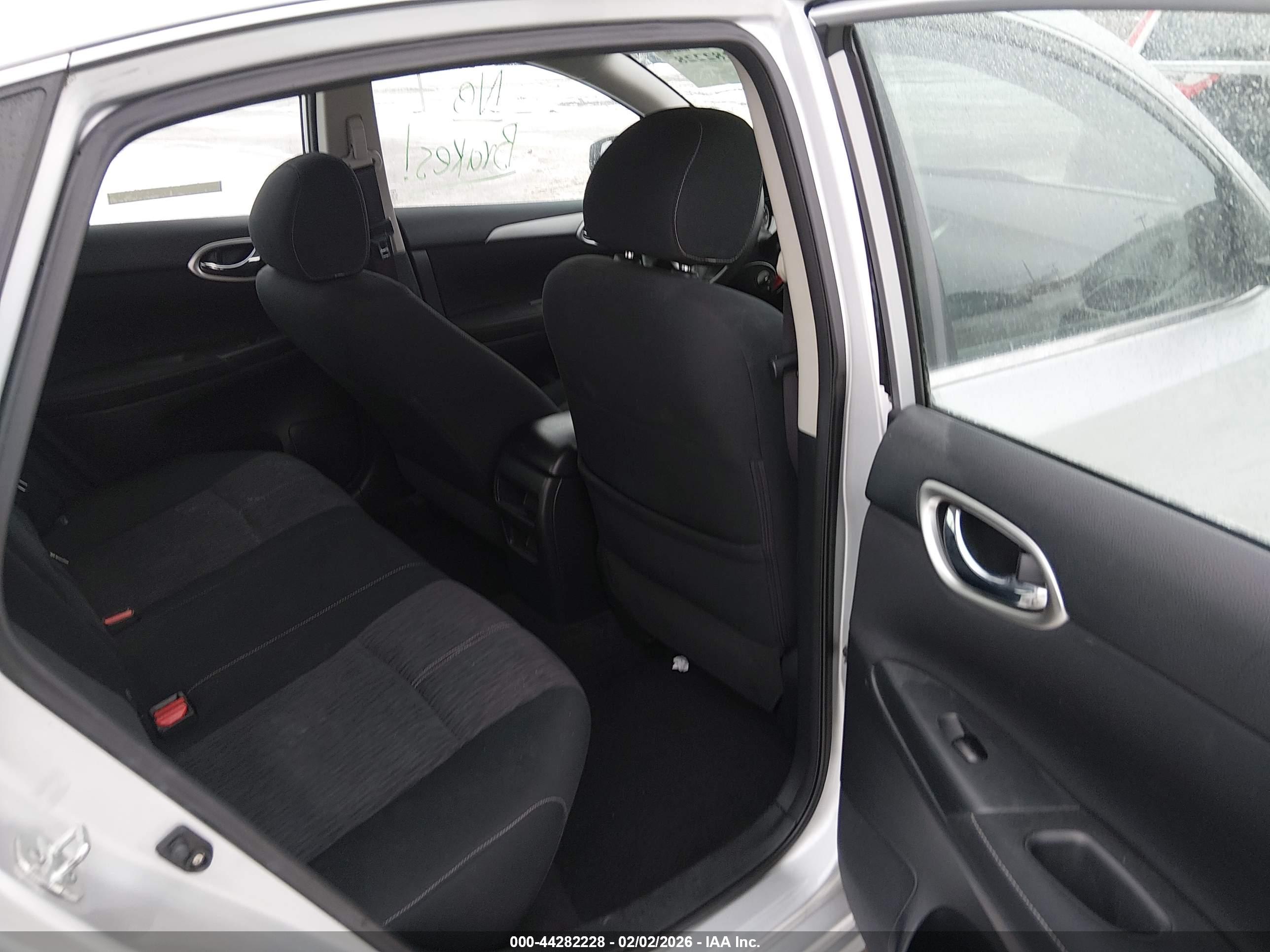 NISSAN SENTRA image 8