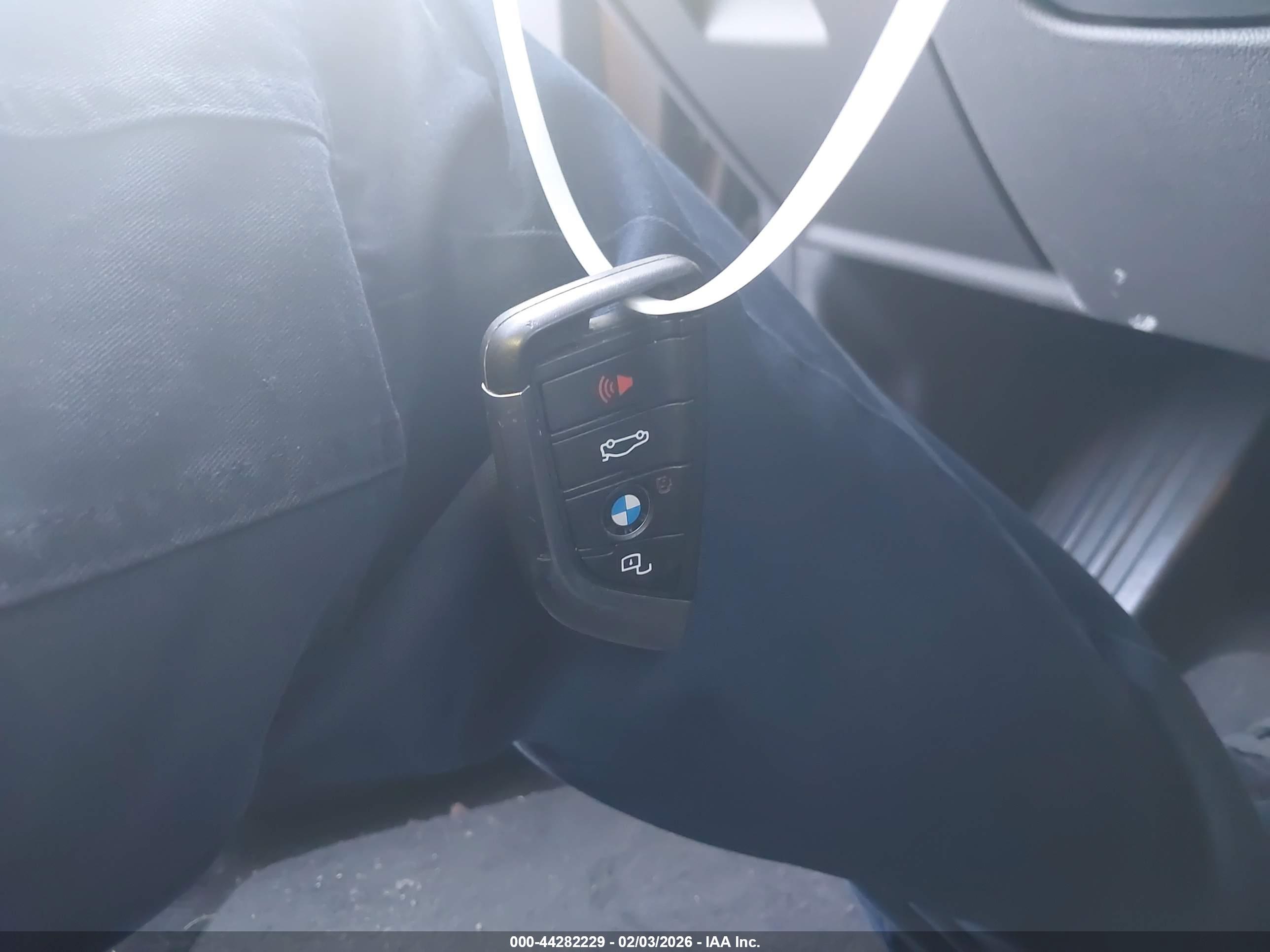 BMW 330I image 11