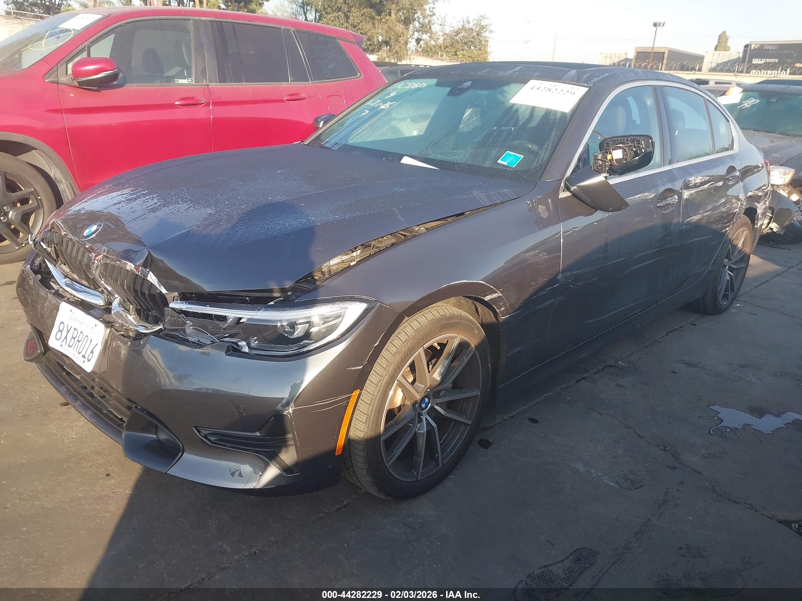 BMW 330I image 2