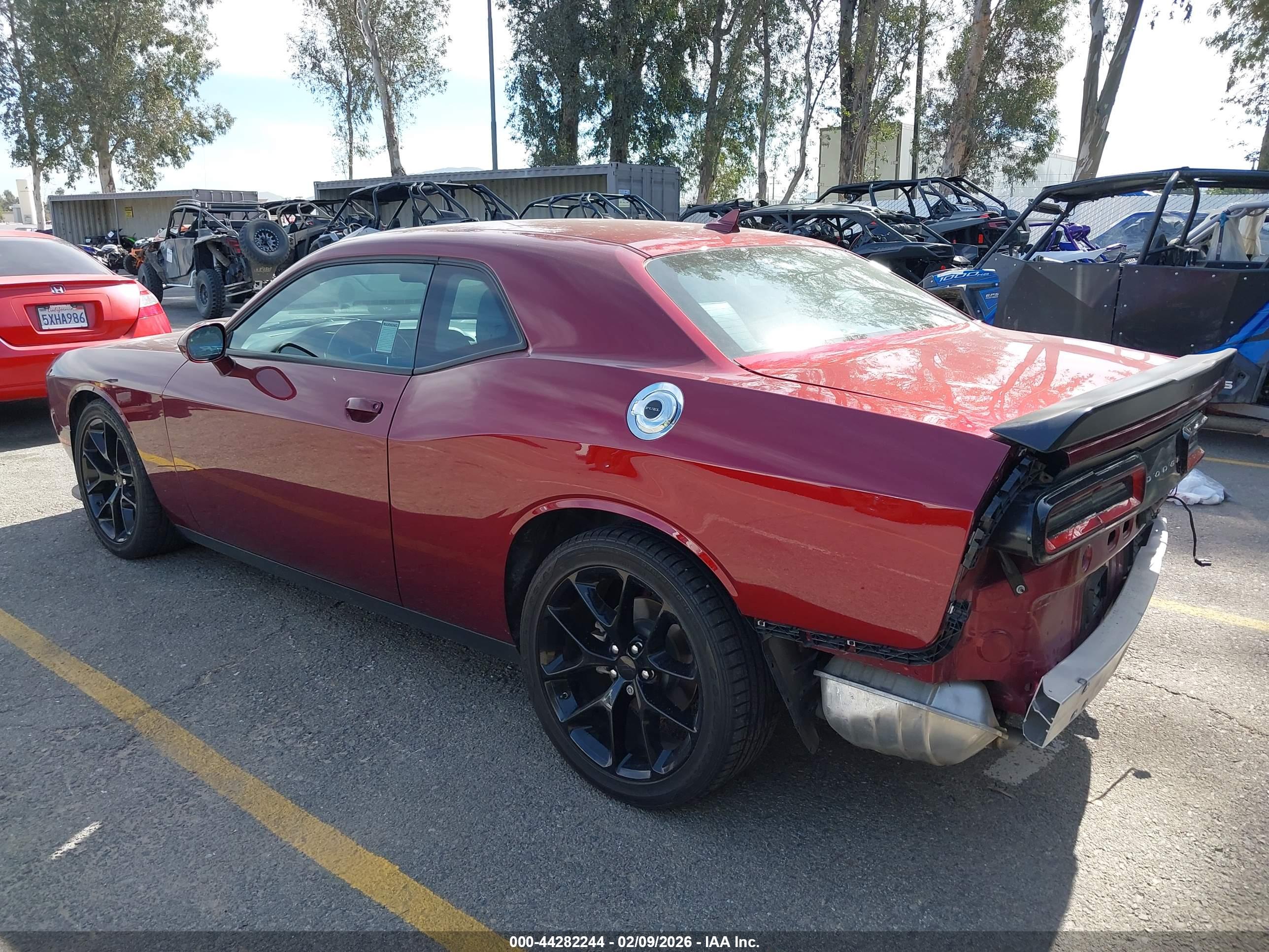 DODGE CHALLENGER image 3