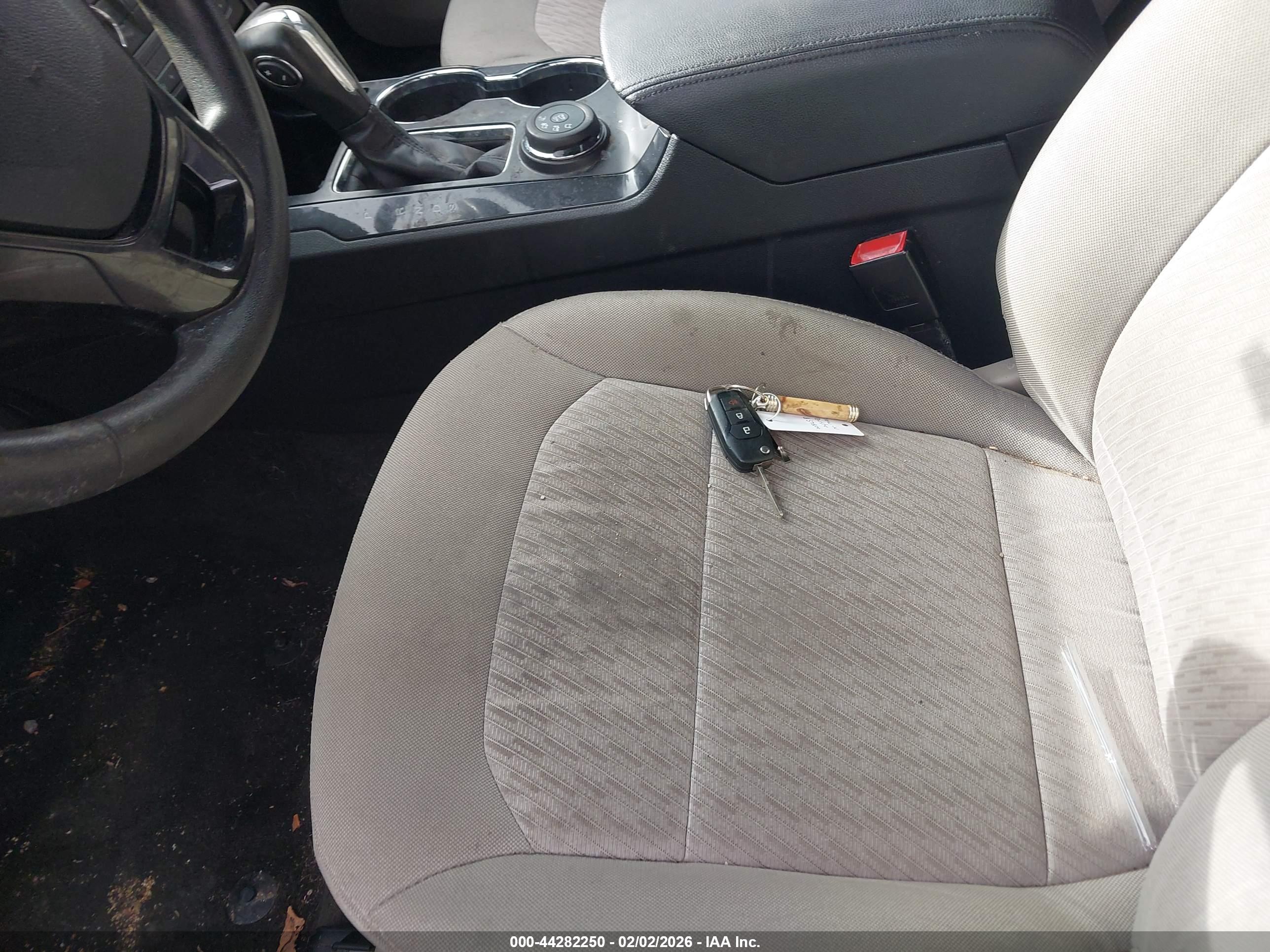 FORD EXPLORER image 11