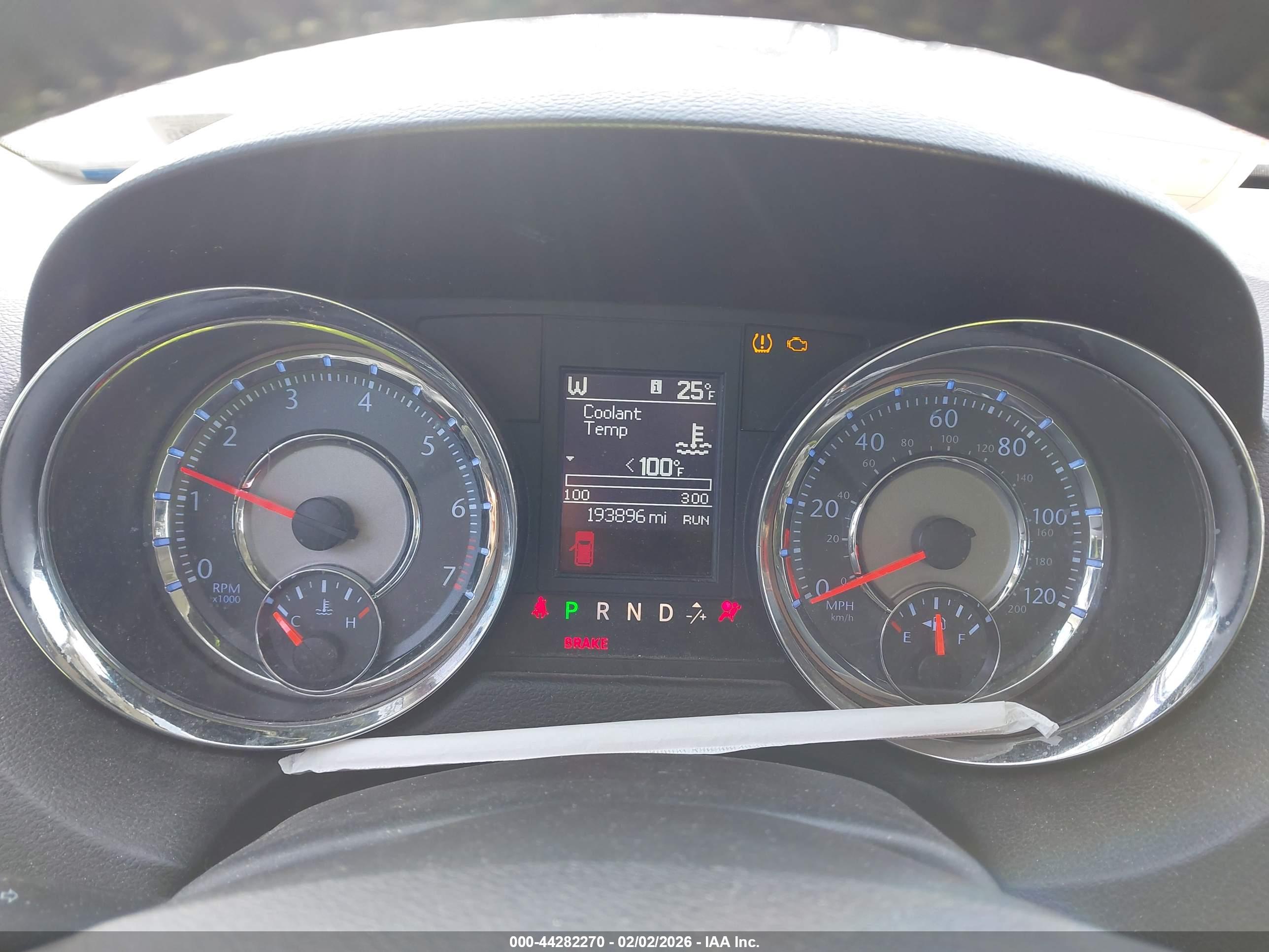CHRYSLER TOWN image 7