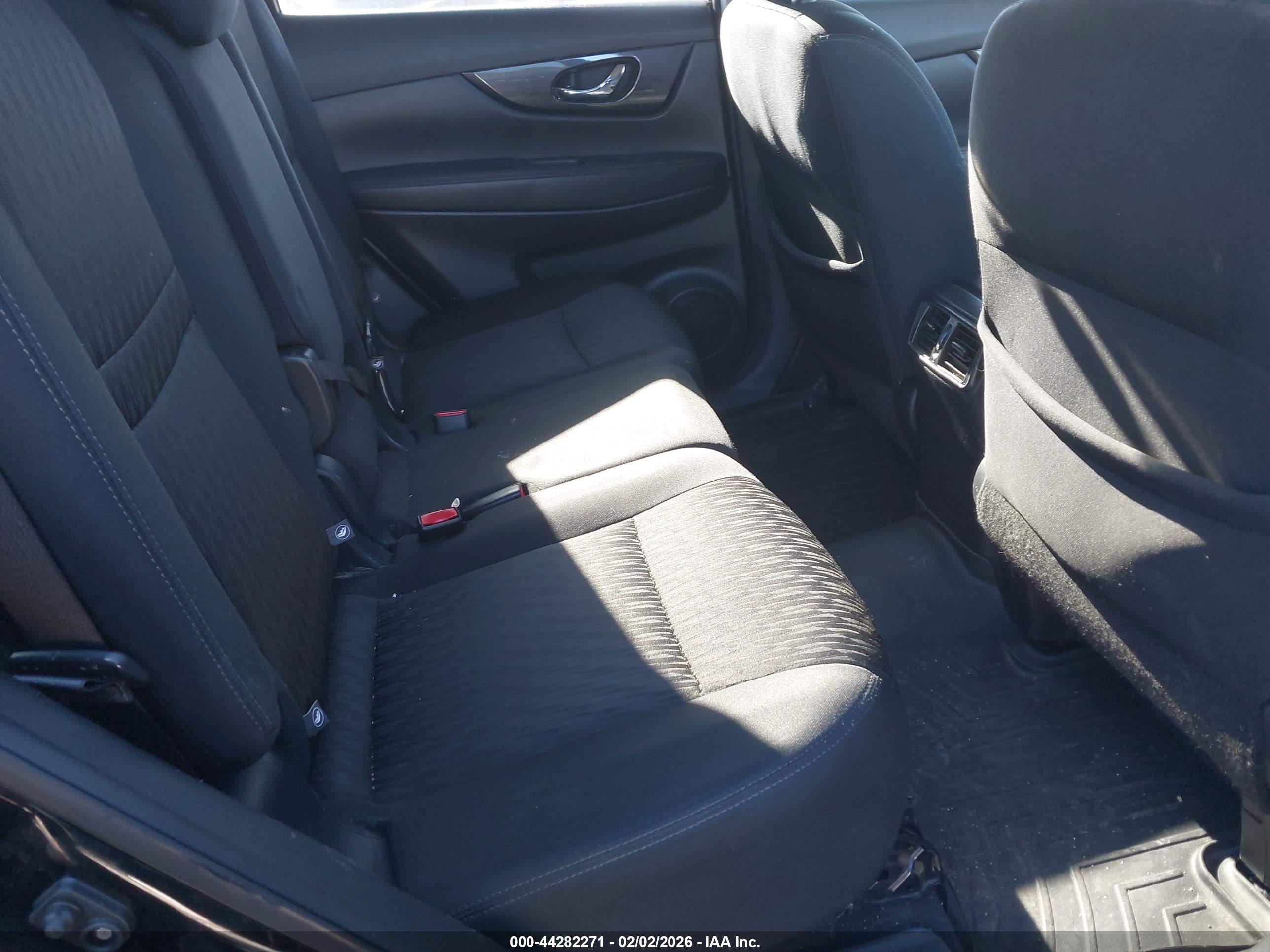 NISSAN ROGUE image 8