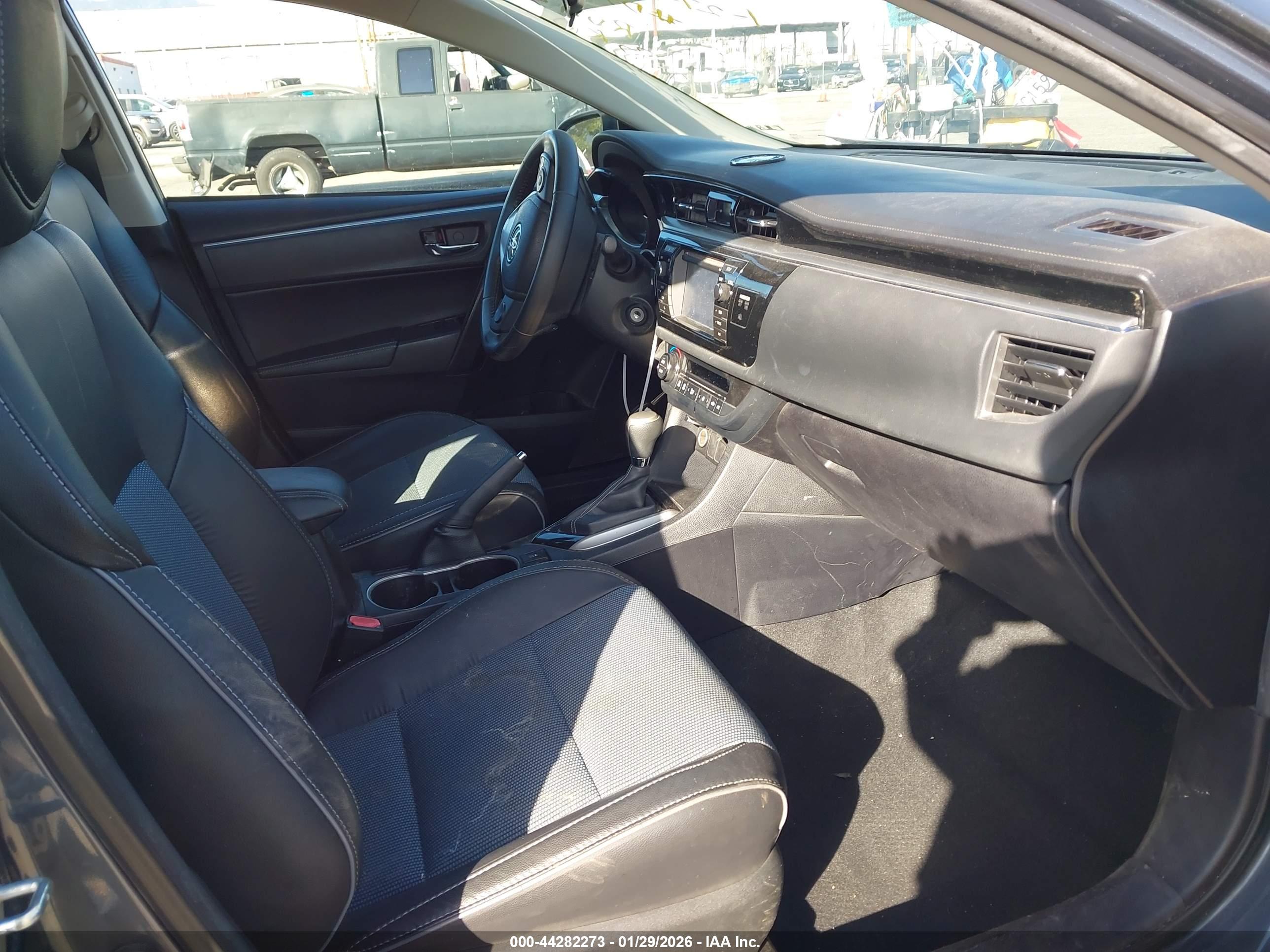 TOYOTA COROLLA image 5