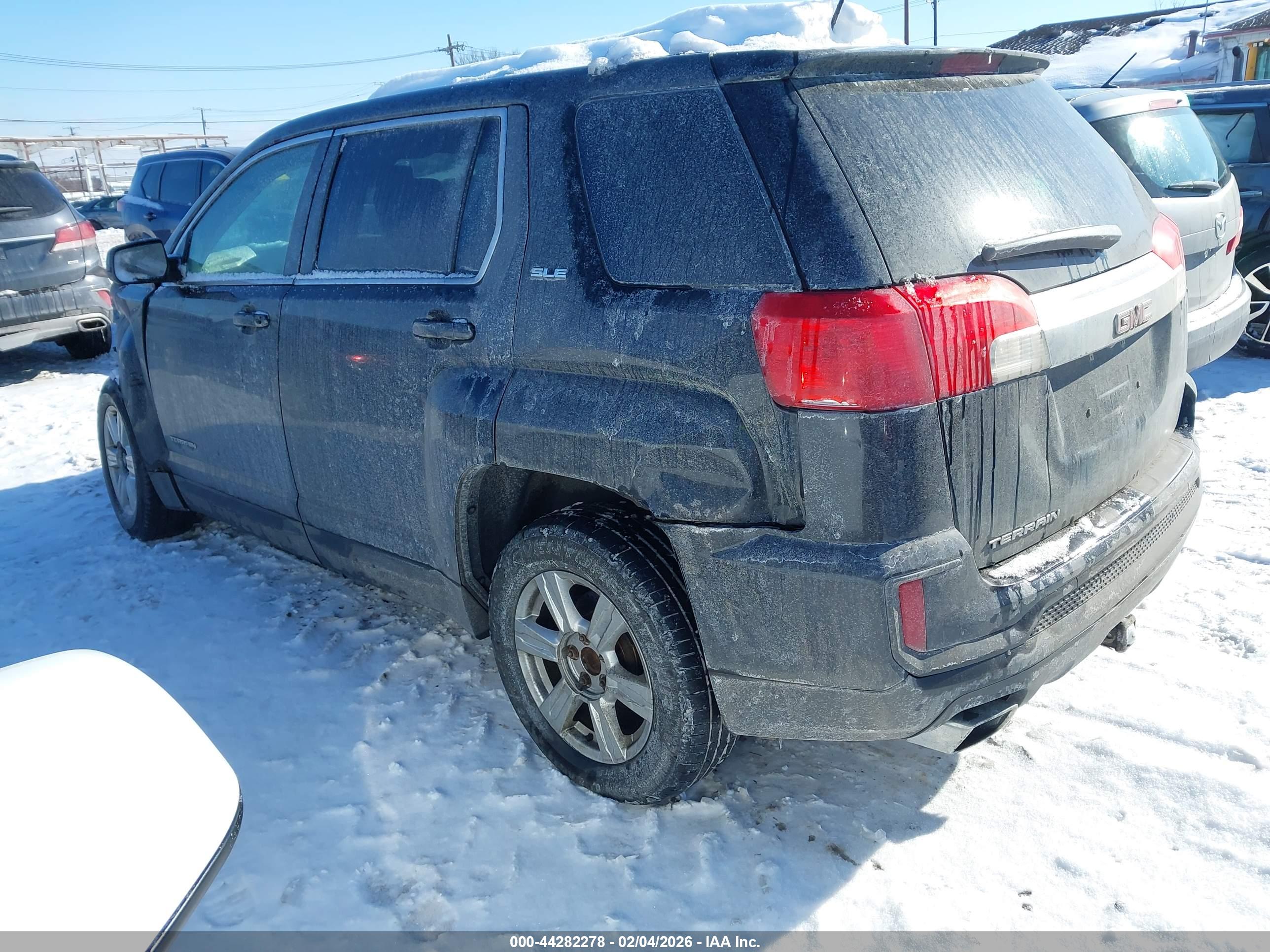 GMC TERRAIN image 3