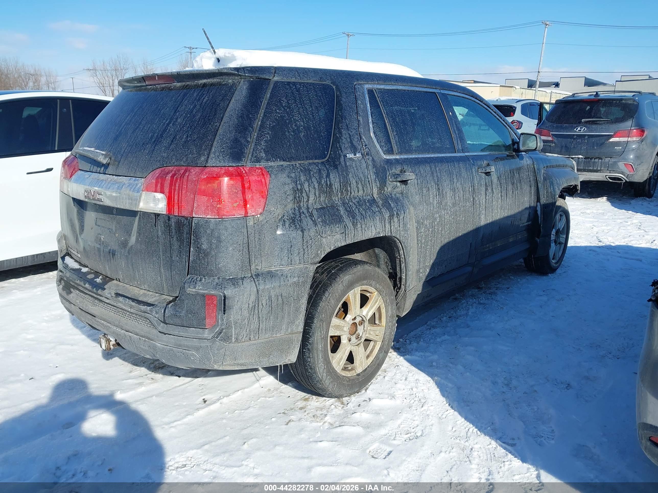 GMC TERRAIN image 4