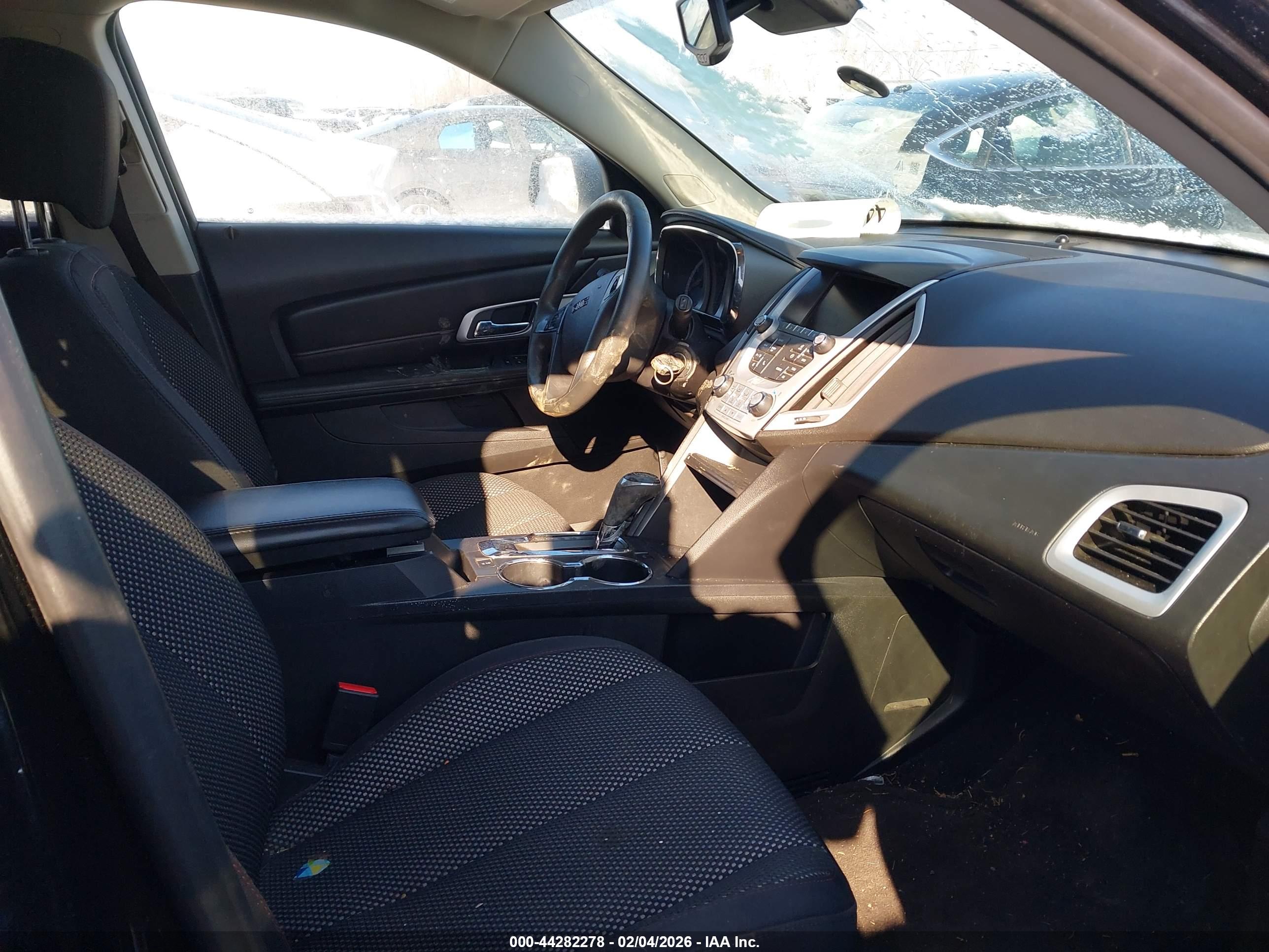 GMC TERRAIN image 5