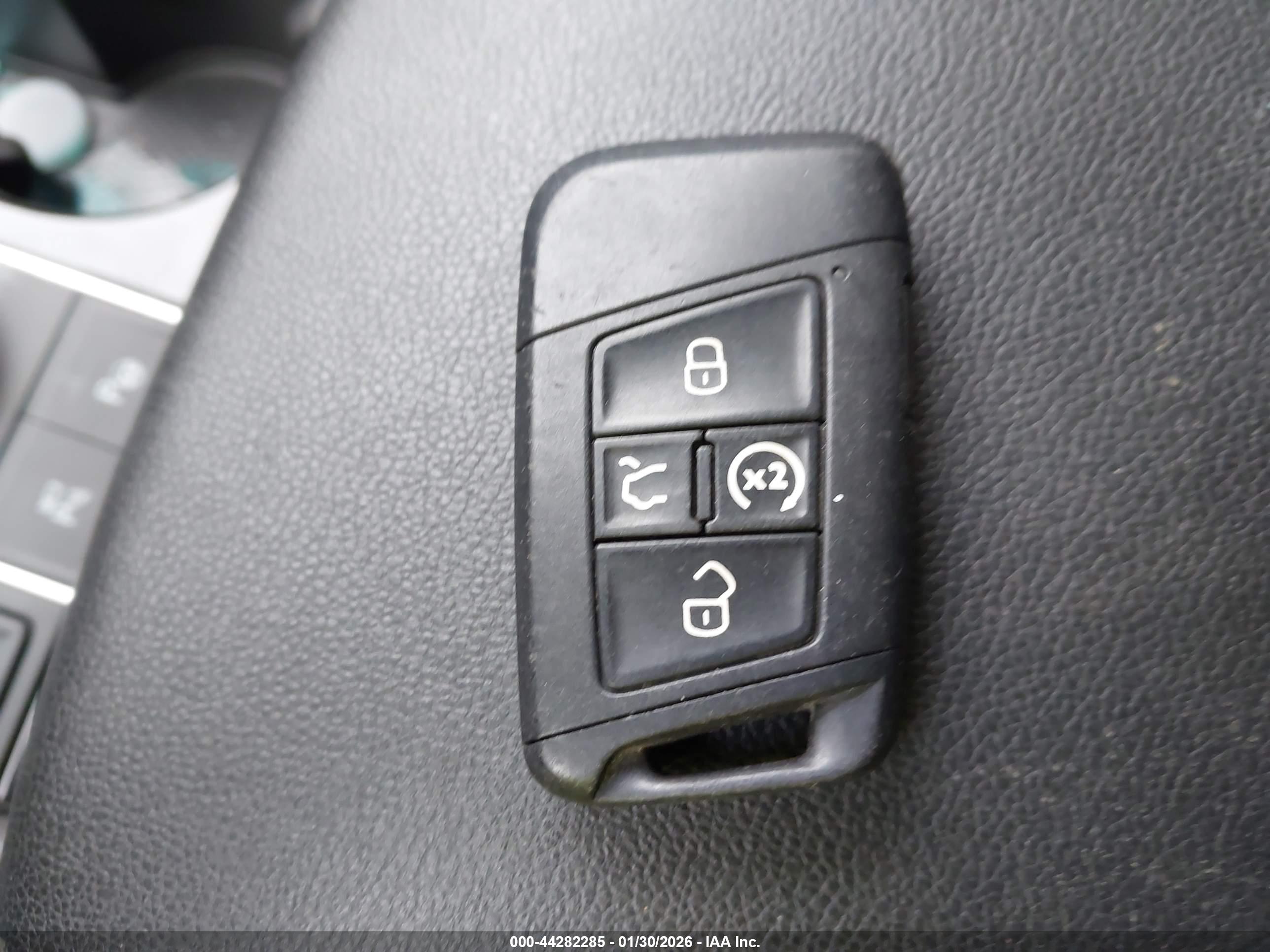 VOLKSWAGEN ATLAS image 11