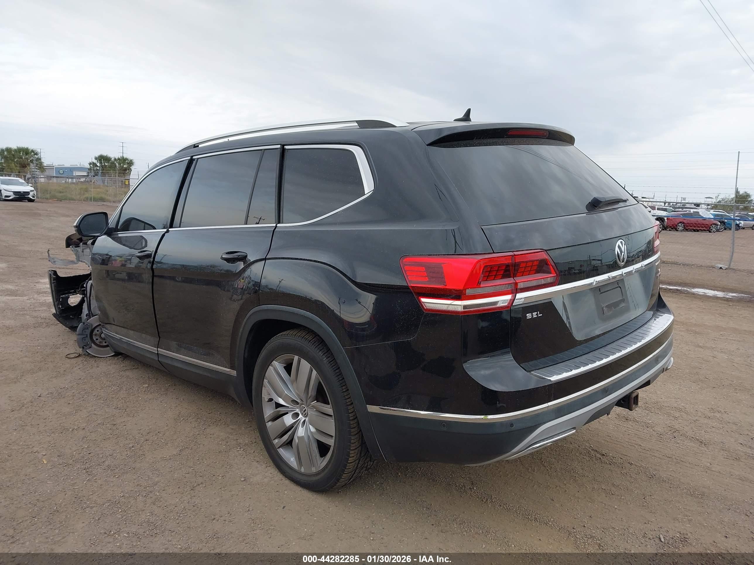 VOLKSWAGEN ATLAS image 3
